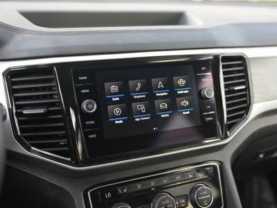 2022 Volkswagen Atlas 3.6L V6 SE w/Technology