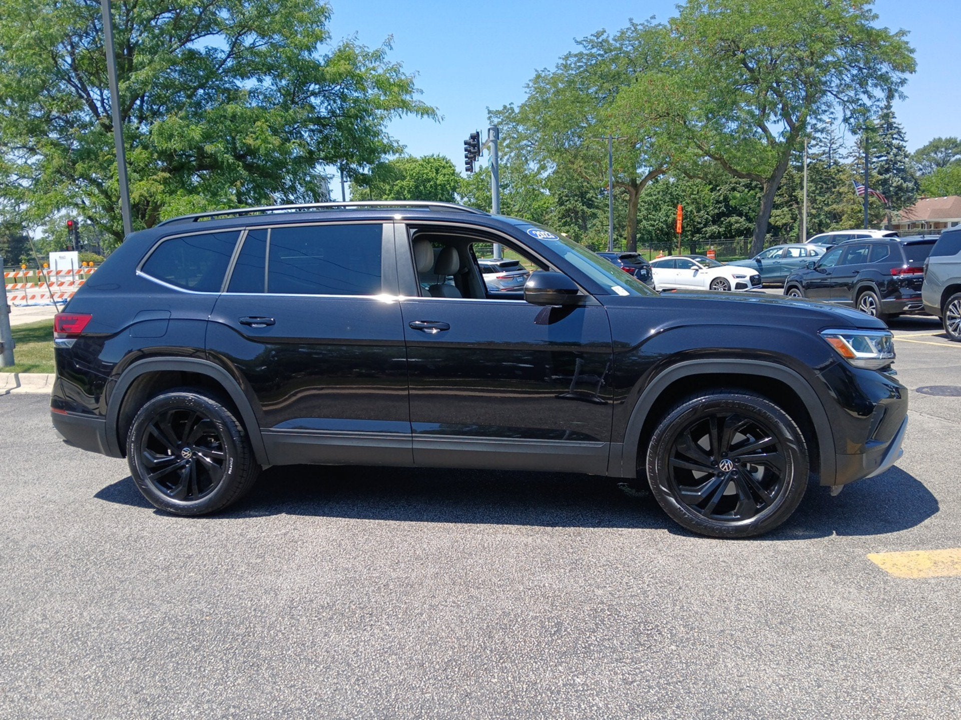 2023 Volkswagen Atlas 3.6L V6 SE w/Technology