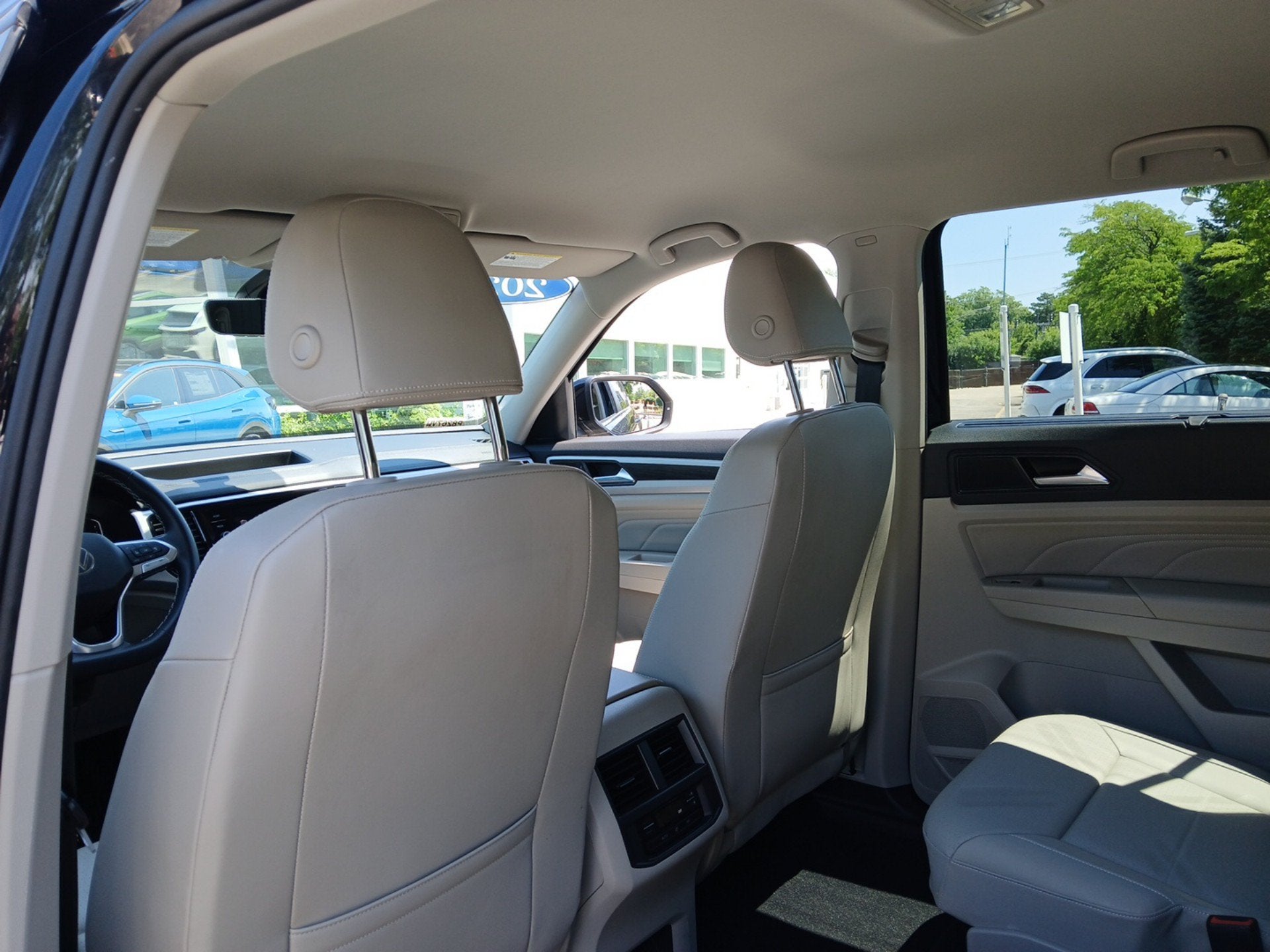 2023 Volkswagen Atlas 3.6L V6 SE w/Technology