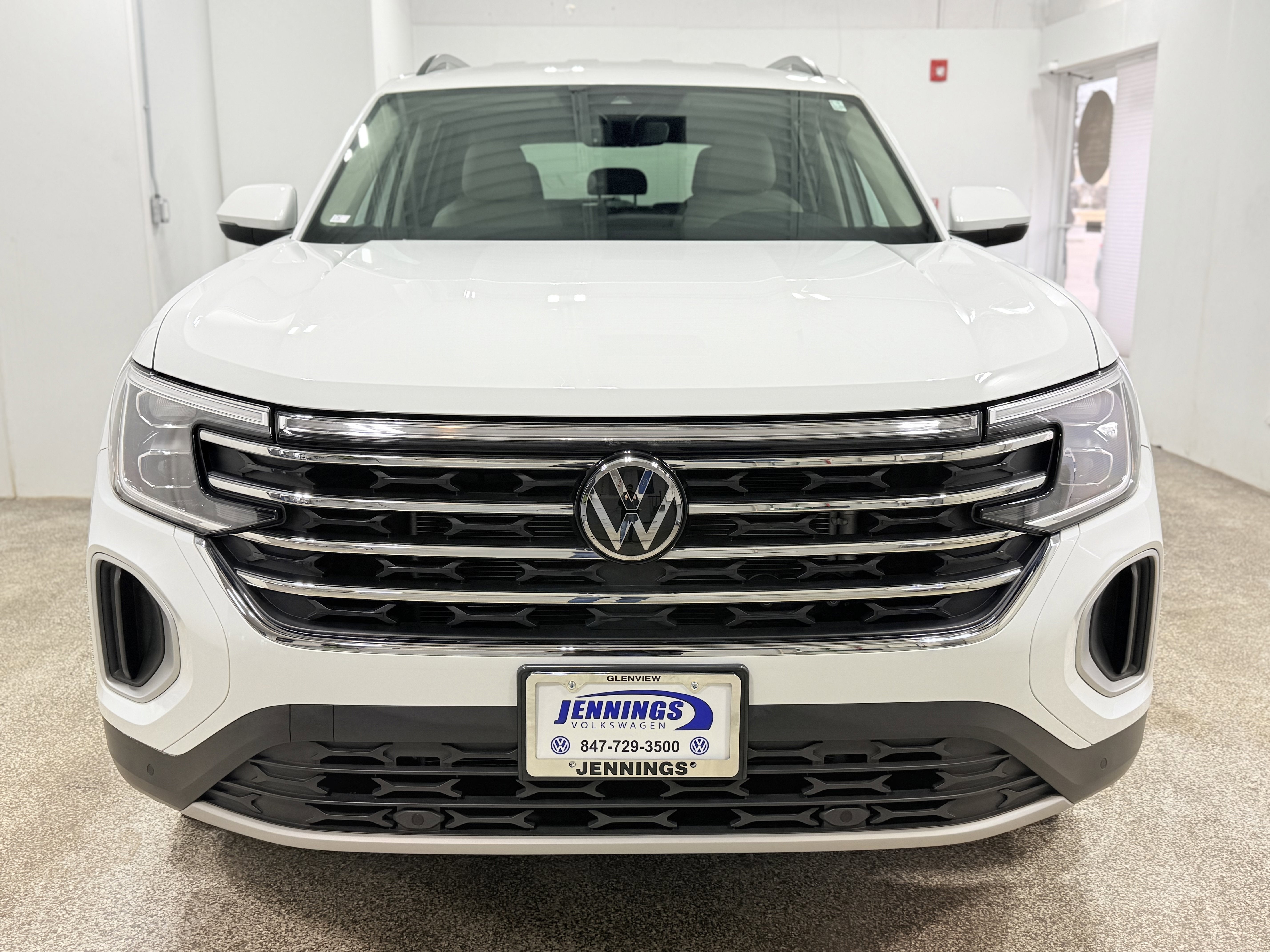 2025 Volkswagen Atlas 2.0T SE w/Technology