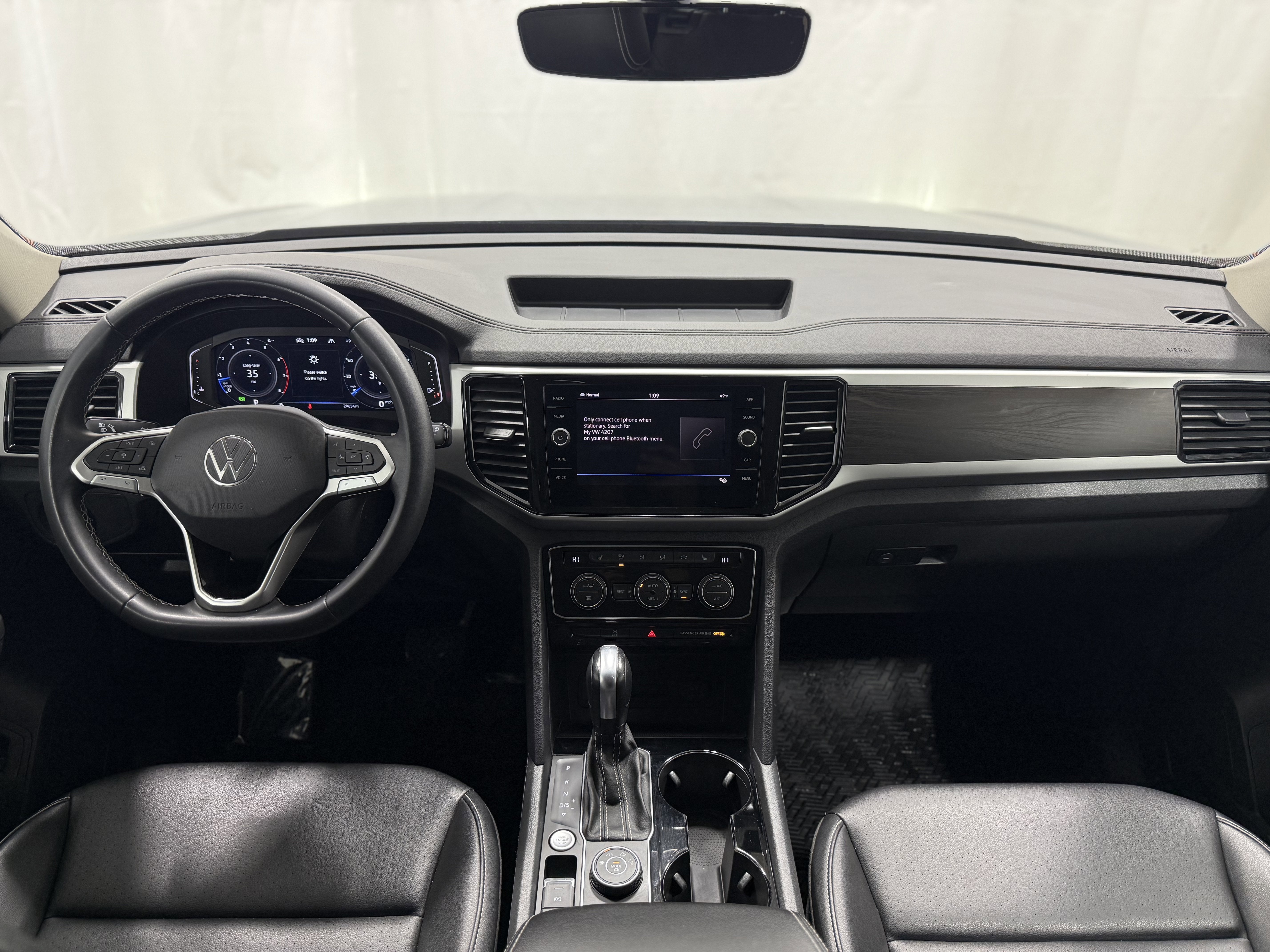 2023 Volkswagen Atlas 3.6L V6 SE w/Technology