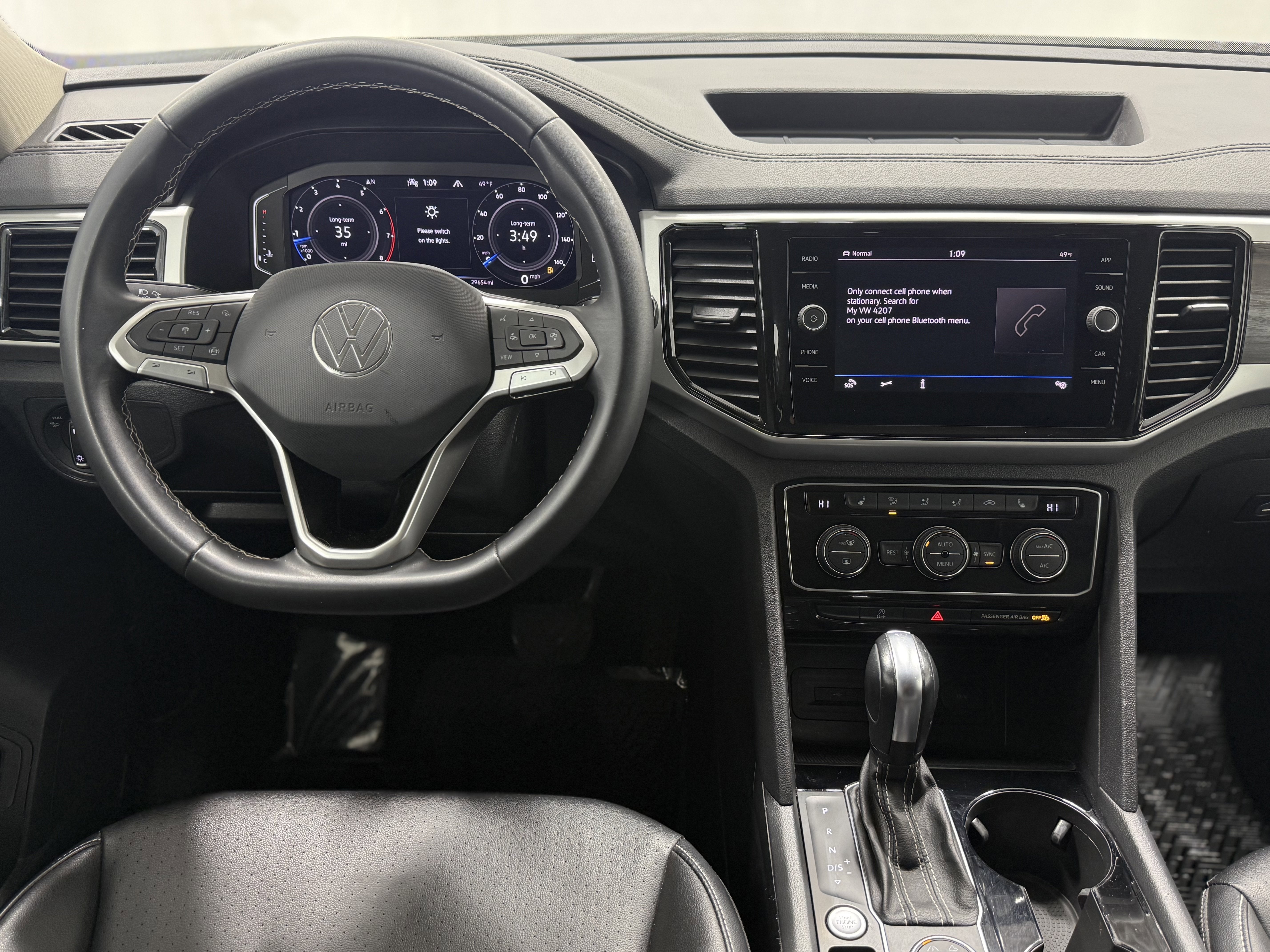 2023 Volkswagen Atlas 3.6L V6 SE w/Technology