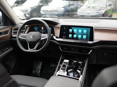 2025 Volkswagen Atlas 2.0T SE w/Technology