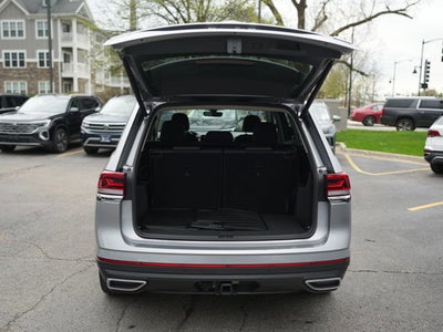 2025 Volkswagen Atlas 2.0T SE w/Technology