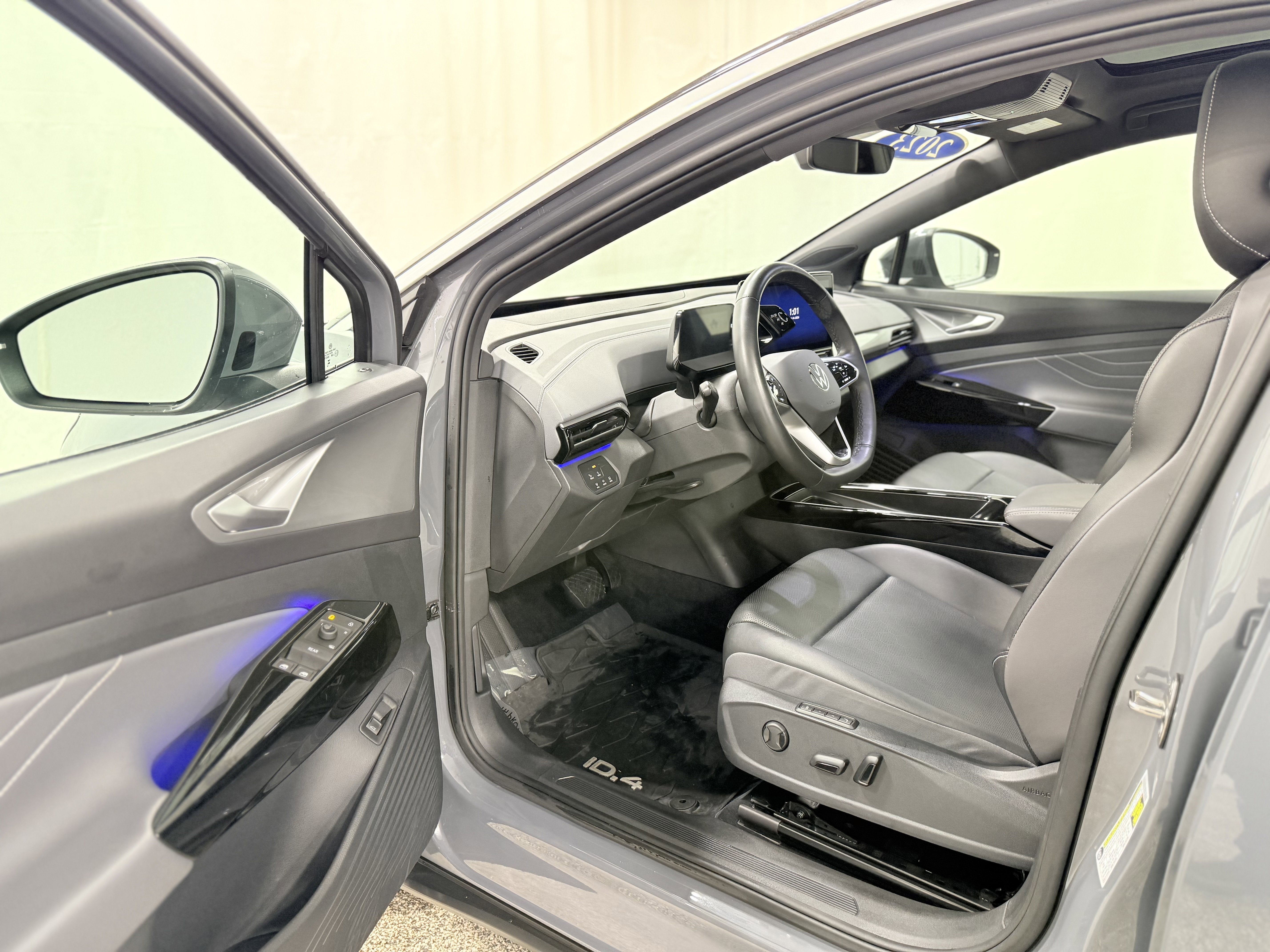 2023 Volkswagen ID.4 Pro S Plus