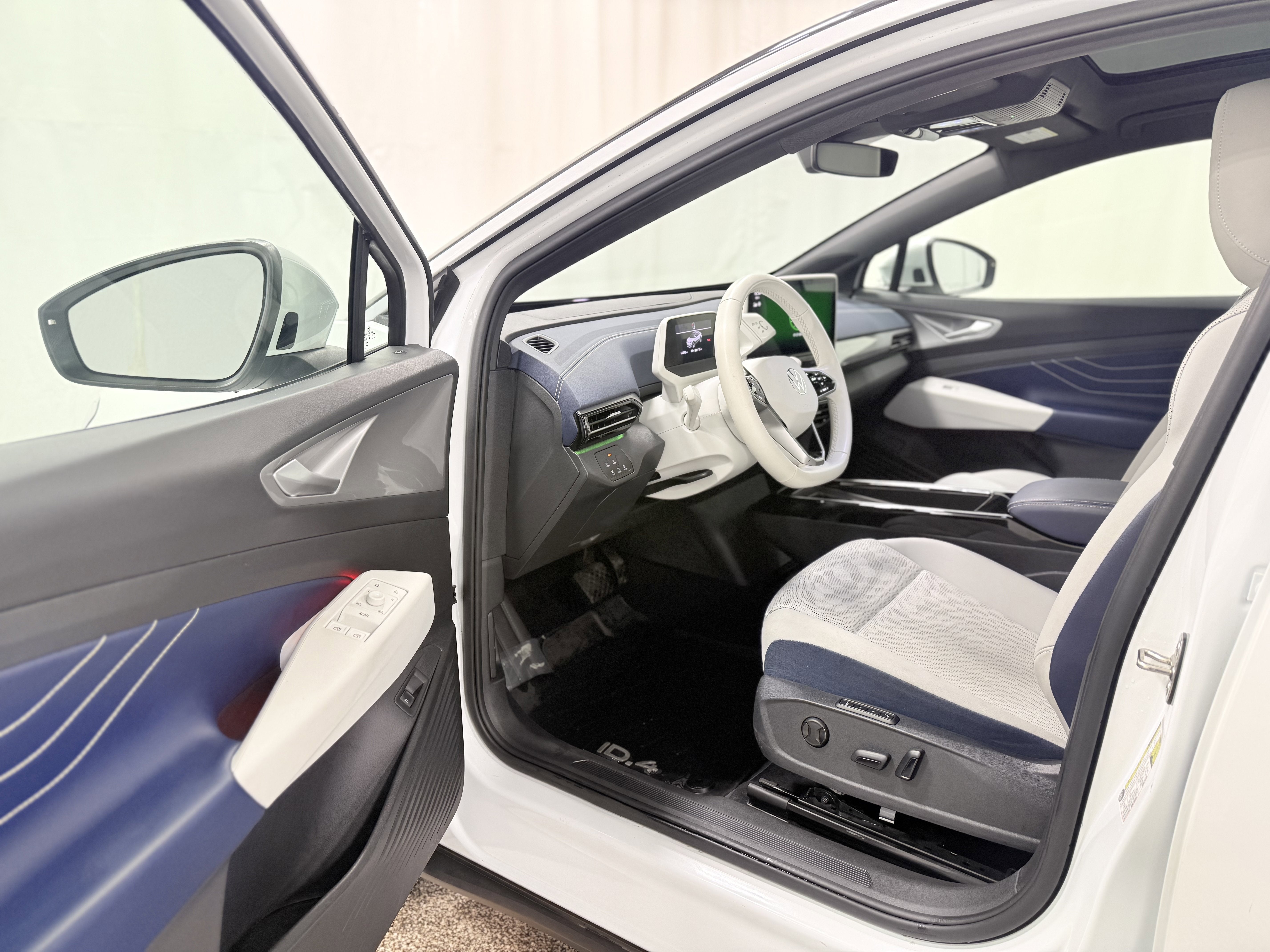 2023 Volkswagen ID.4 Pro S Plus