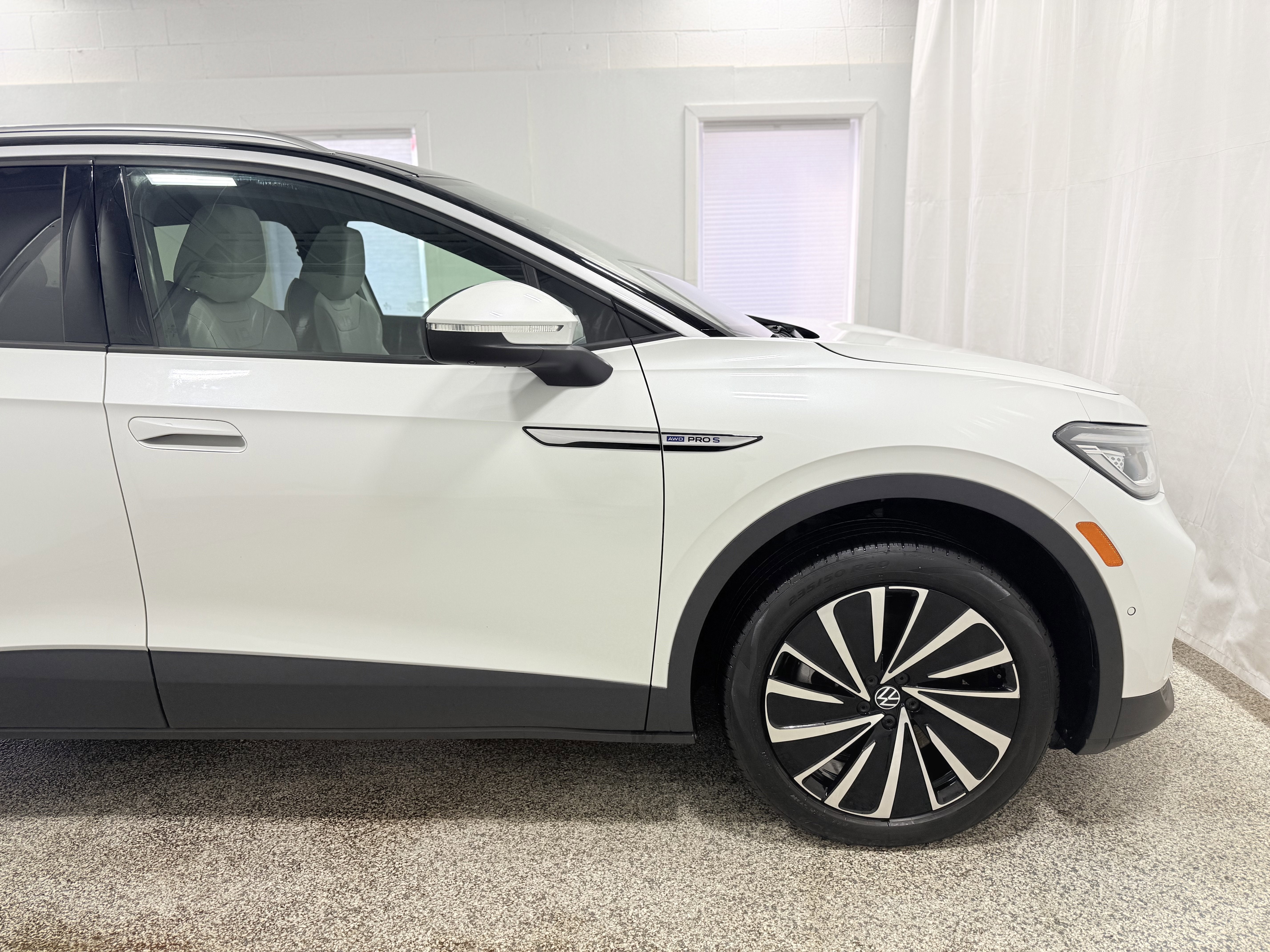 2023 Volkswagen ID.4 Pro S Plus