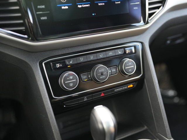 2022 Volkswagen Atlas Cross Sport 2.0T SE w/Technology