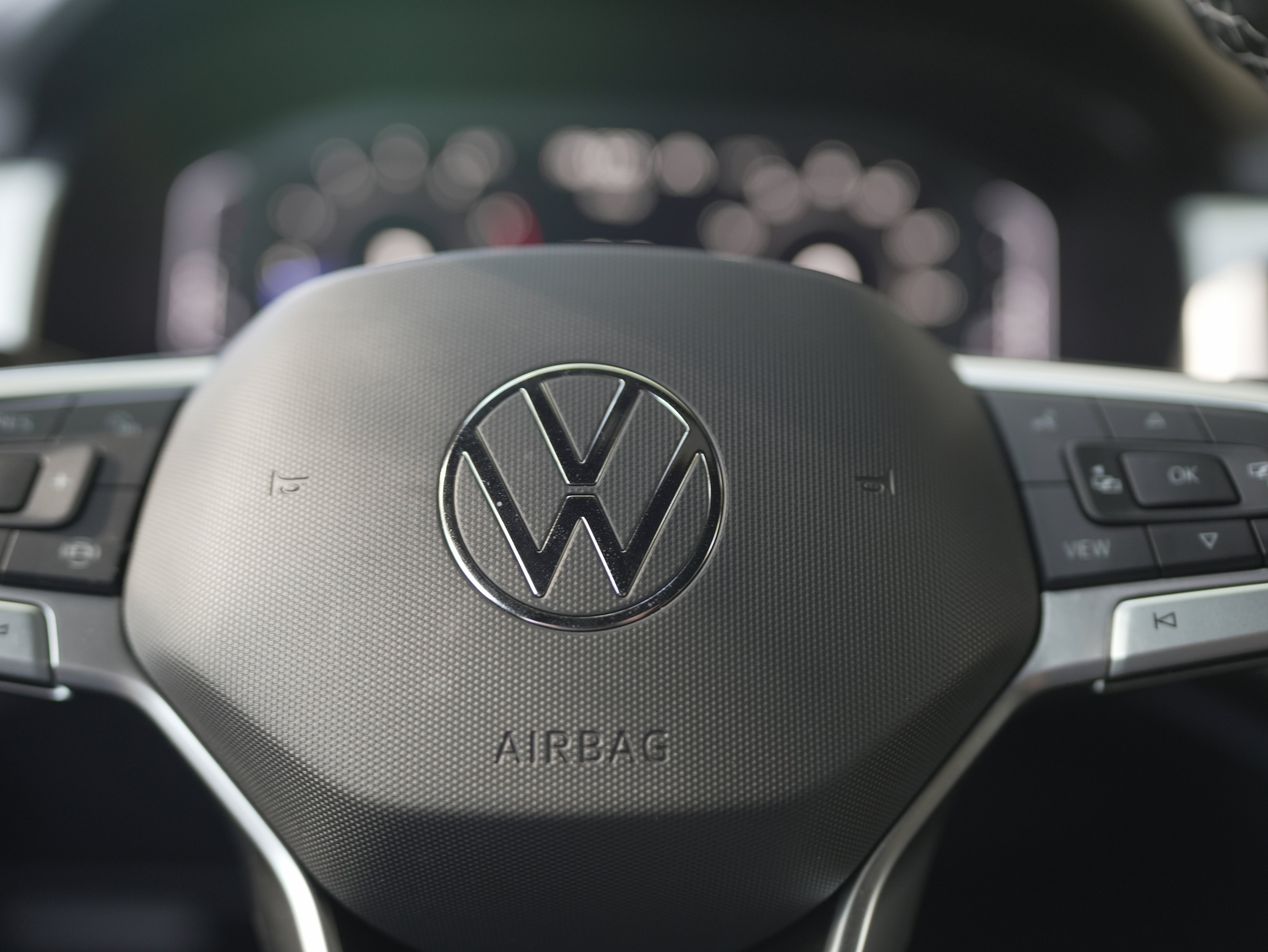 2022 Volkswagen Atlas Cross Sport 2.0T SE w/Technology