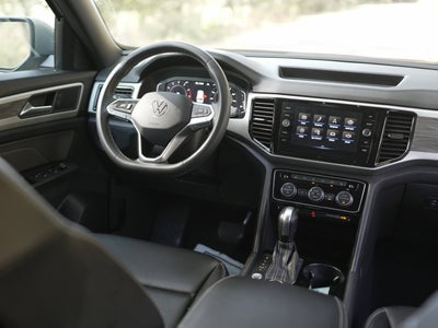 2022 Volkswagen Atlas Cross Sport 2.0T SE w/Technology
