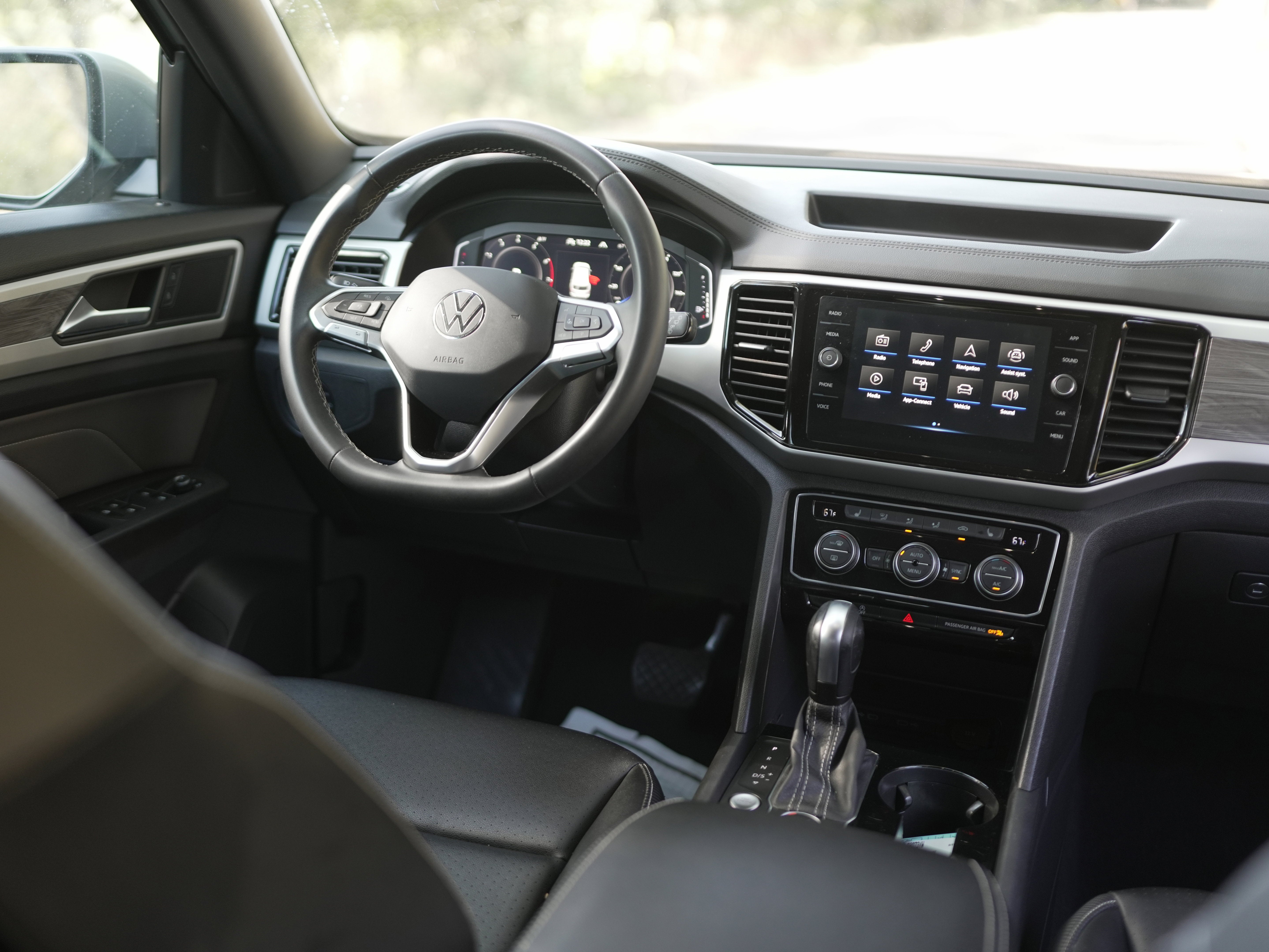 2022 Volkswagen Atlas Cross Sport 2.0T SE w/Technology