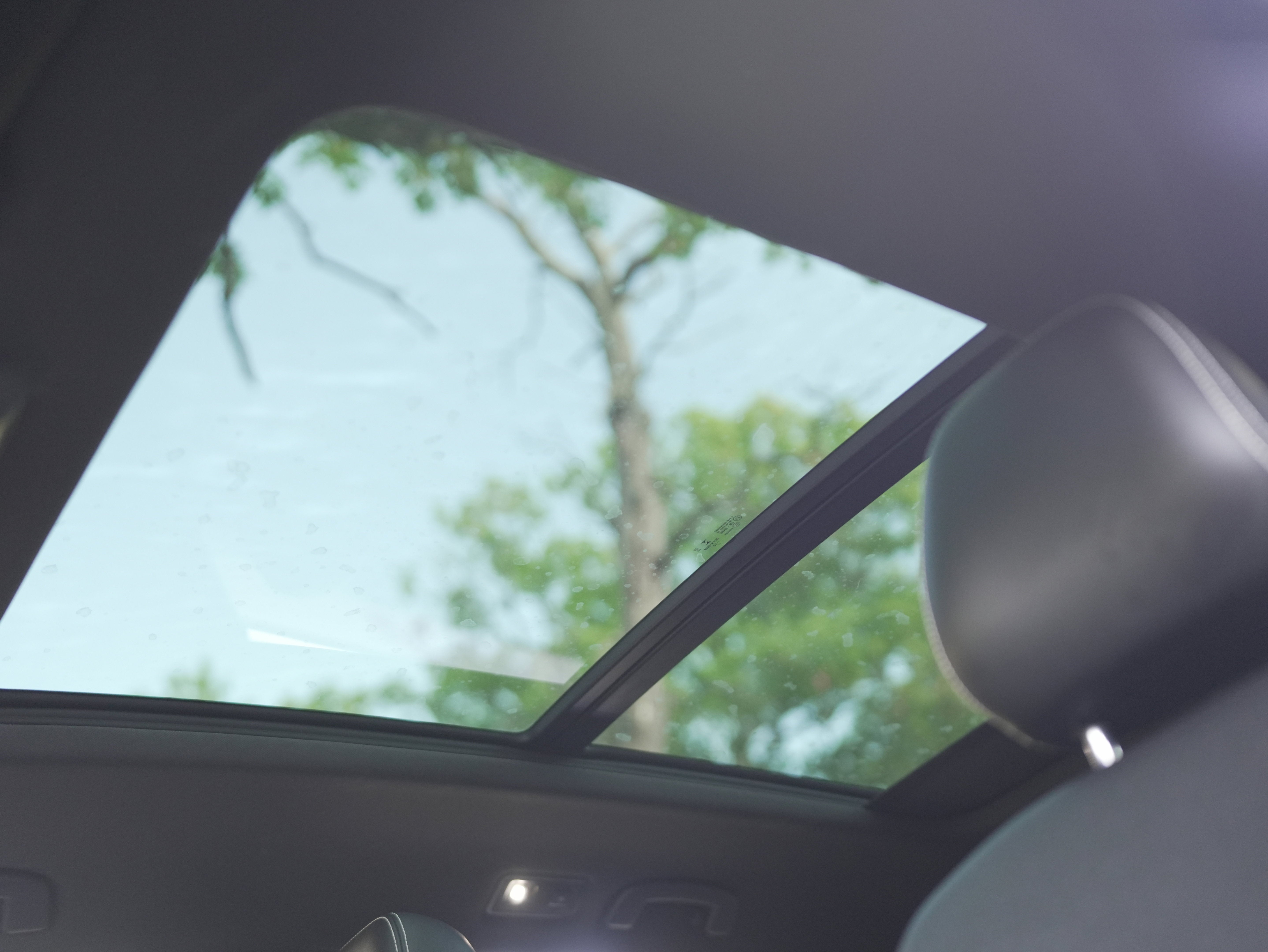 2022 Volkswagen Atlas Cross Sport 2.0T SE w/Technology