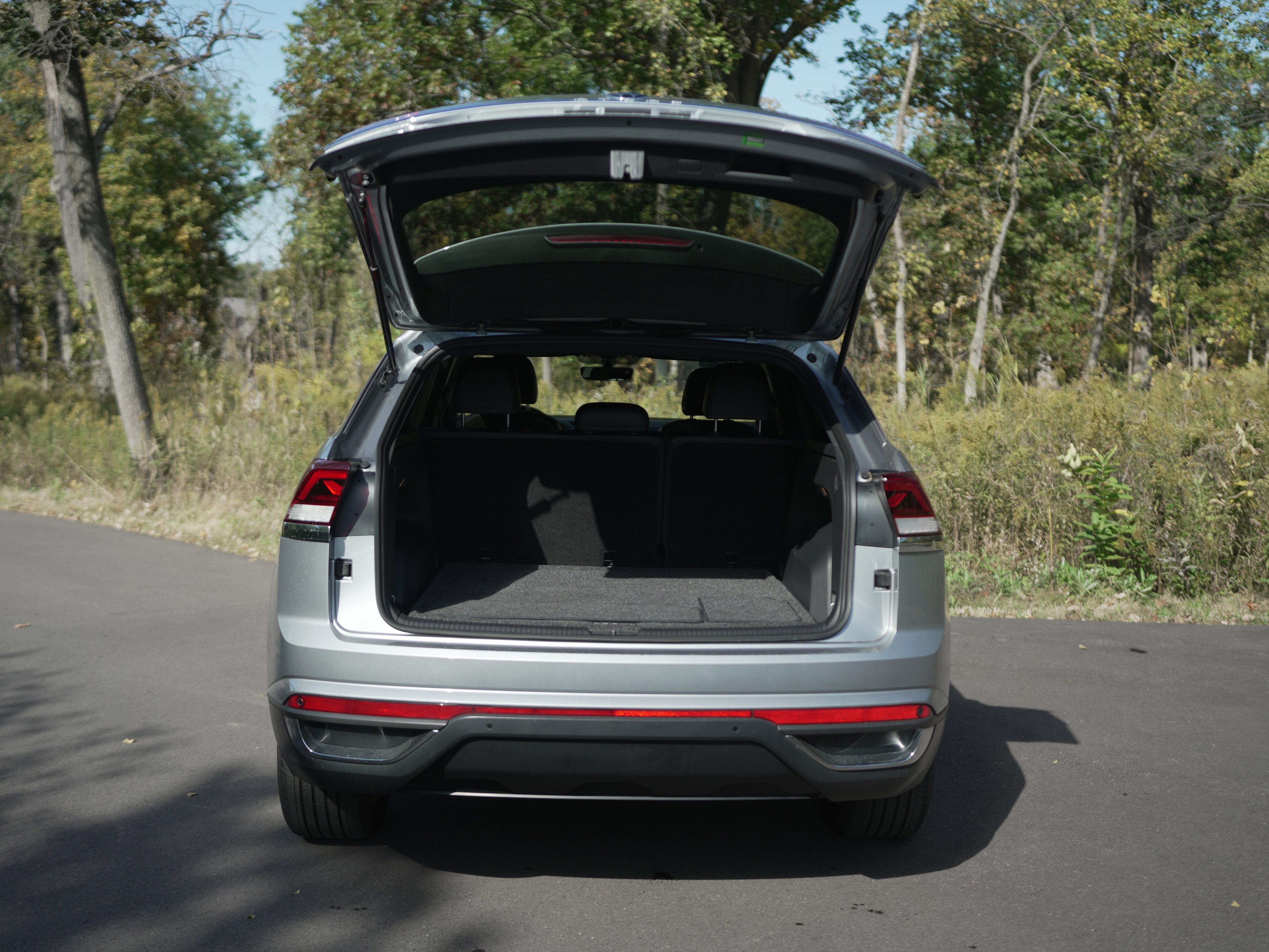 2022 Volkswagen Atlas Cross Sport 2.0T SE w/Technology