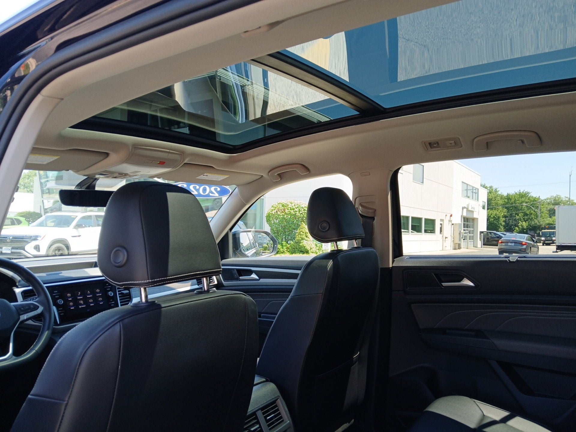 2023 Volkswagen Atlas 3.6L V6 SE w/Technology