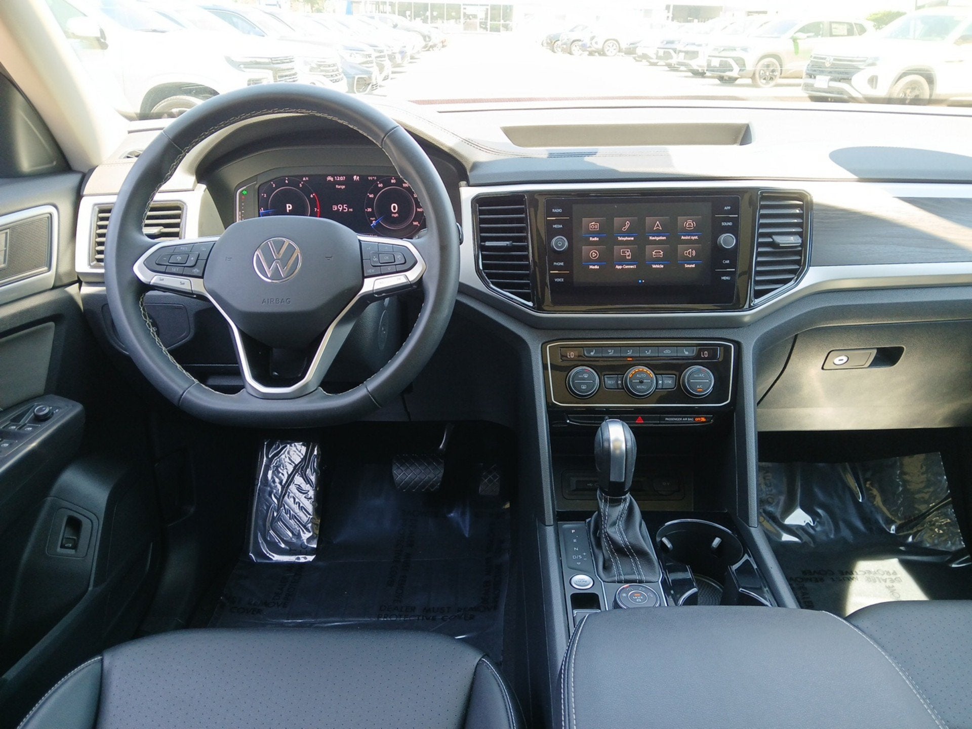 2023 Volkswagen Atlas 3.6L V6 SE w/Technology
