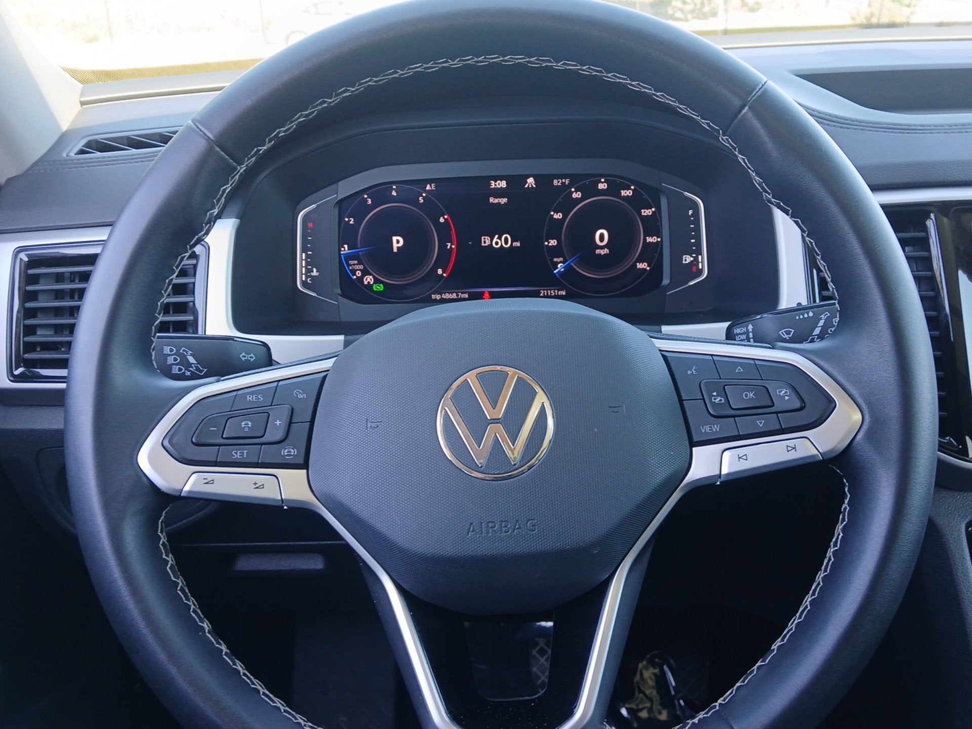 2023 Volkswagen Atlas 3.6L V6 SE w/Technology