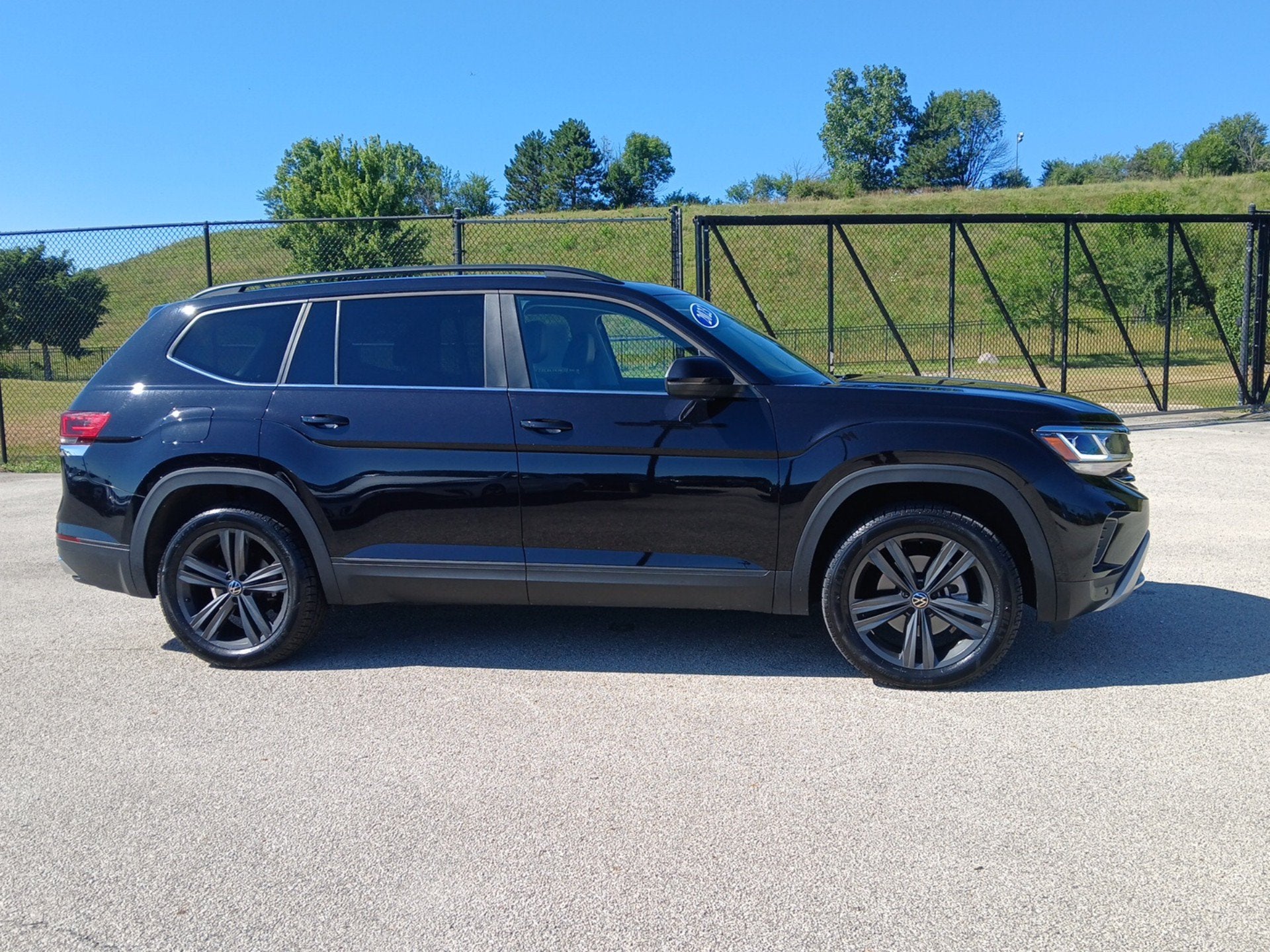 2023 Volkswagen Atlas 3.6L V6 SE w/Technology