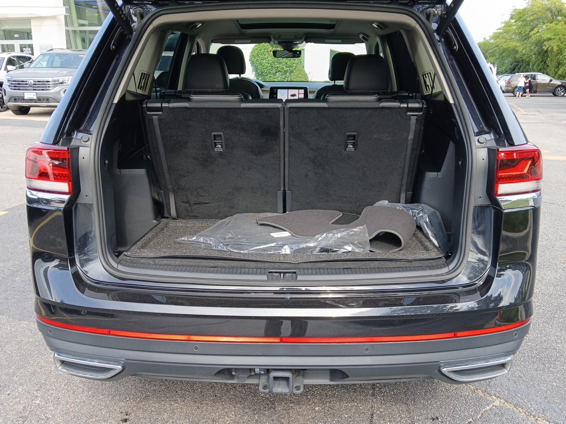 2024 Volkswagen Atlas 2.0T SE w/Technology
