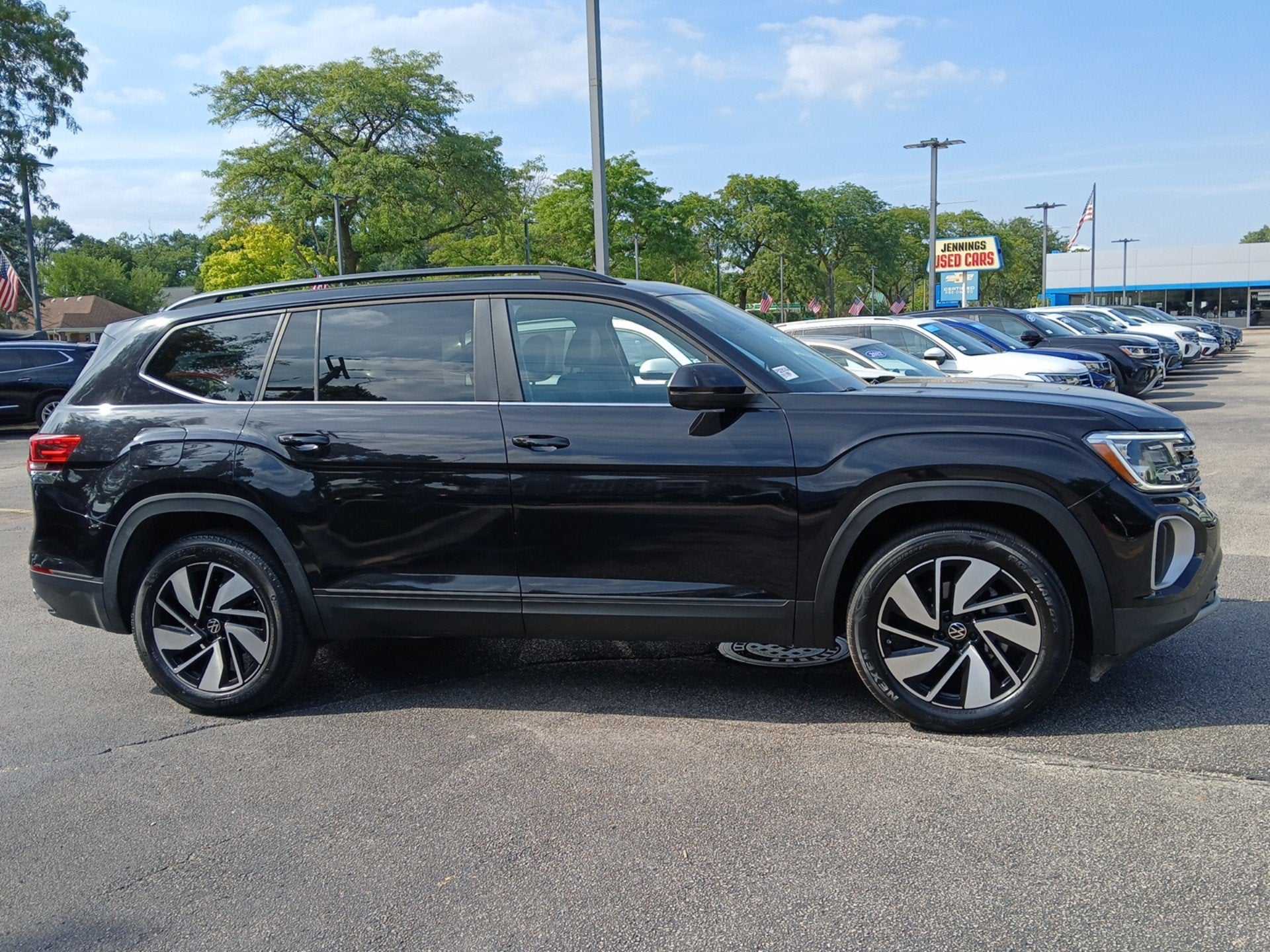 2024 Volkswagen Atlas 2.0T SE w/Technology