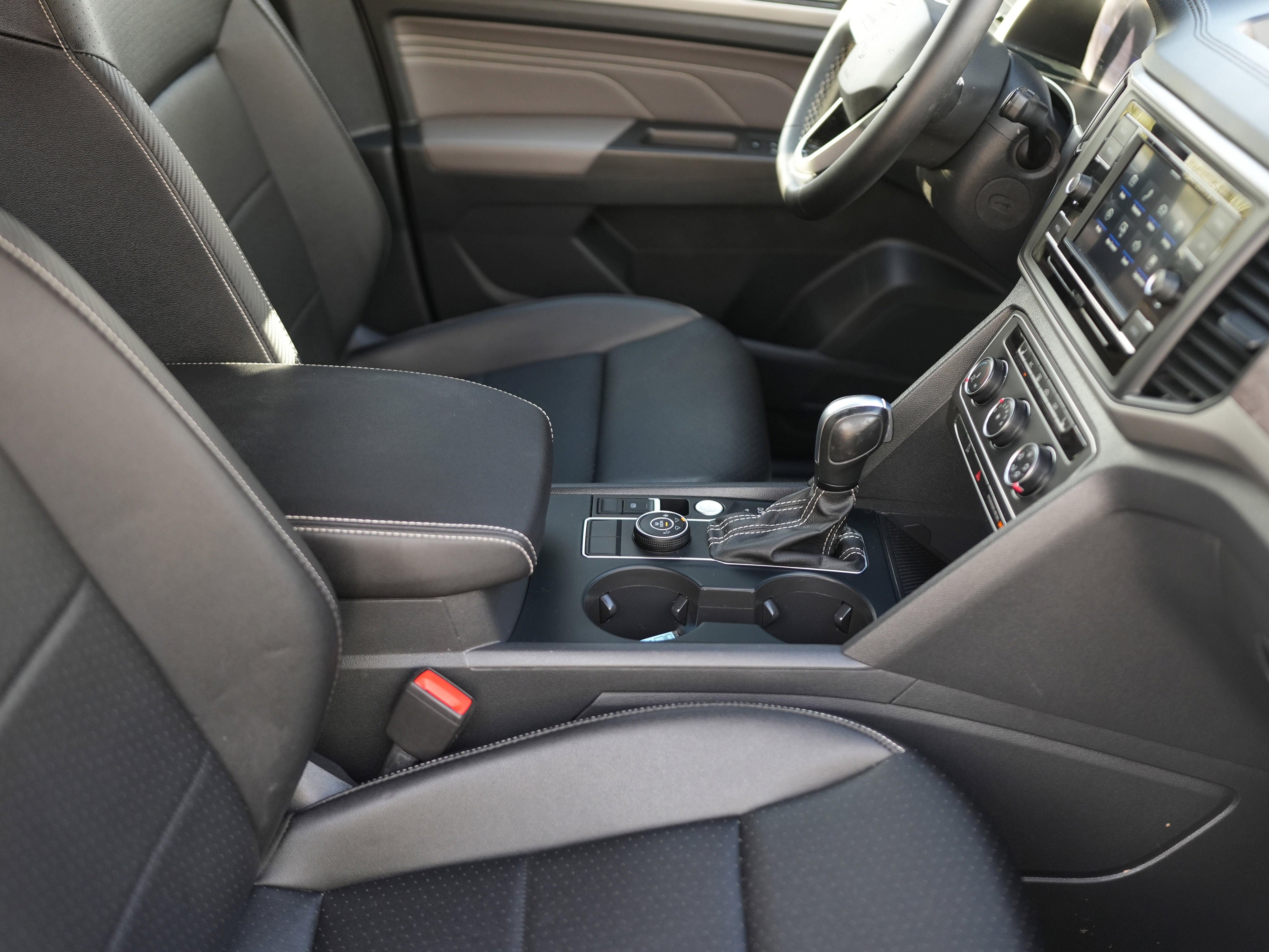 2023 Volkswagen Atlas Cross Sport 2.0T SE