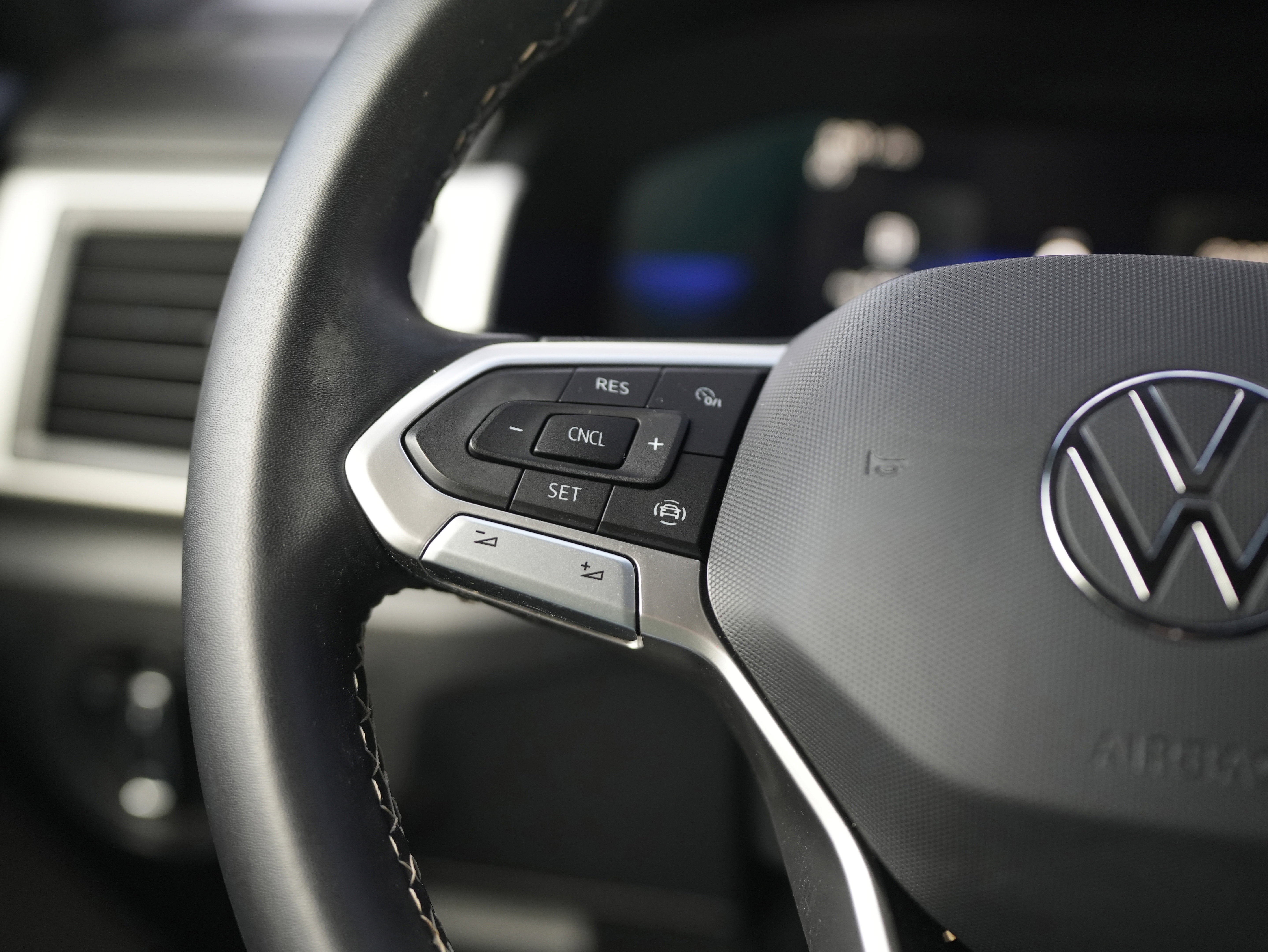 2023 Volkswagen Atlas Cross Sport 2.0T SE