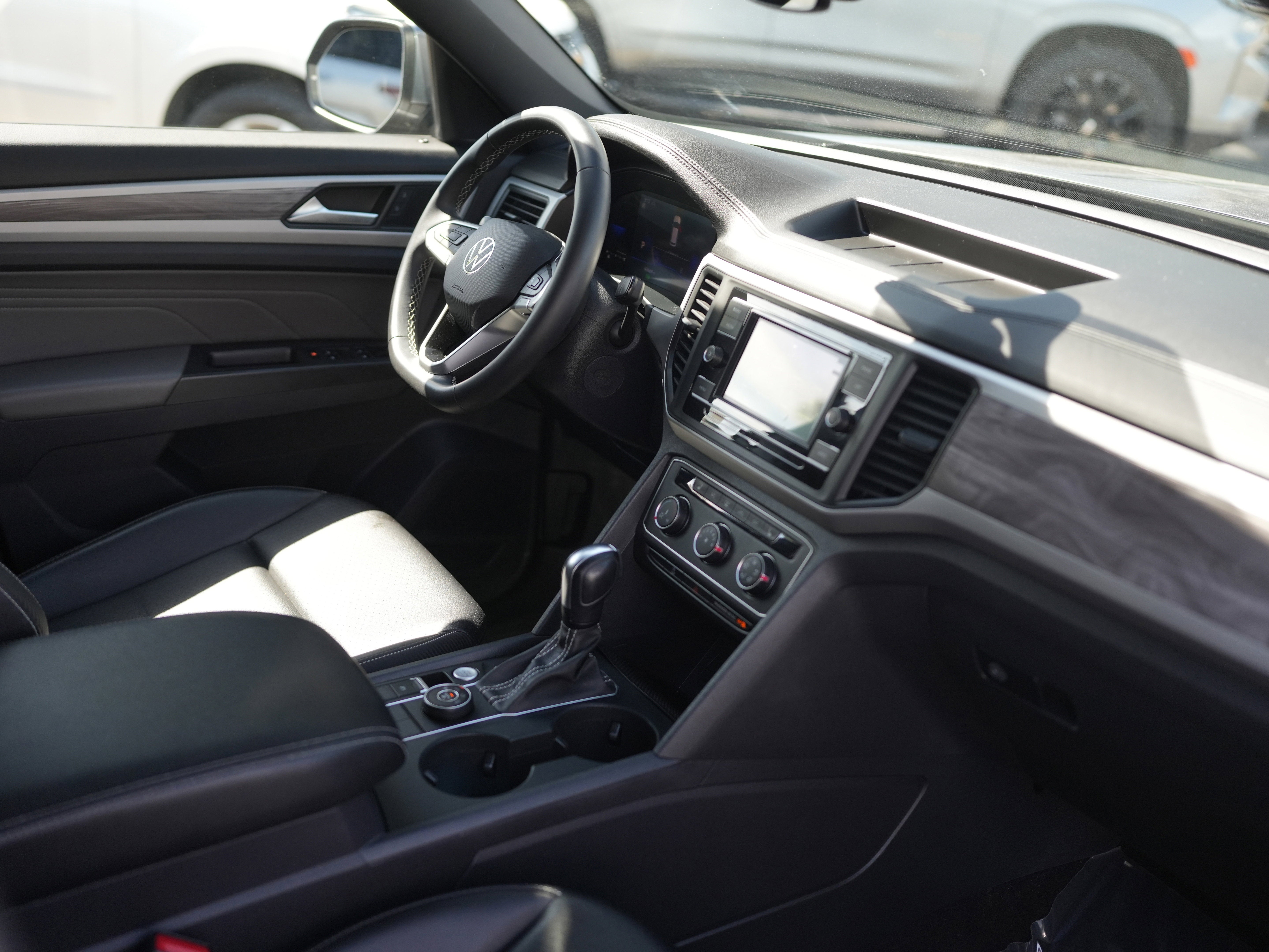 2022 Volkswagen Atlas Cross Sport 2.0T SE