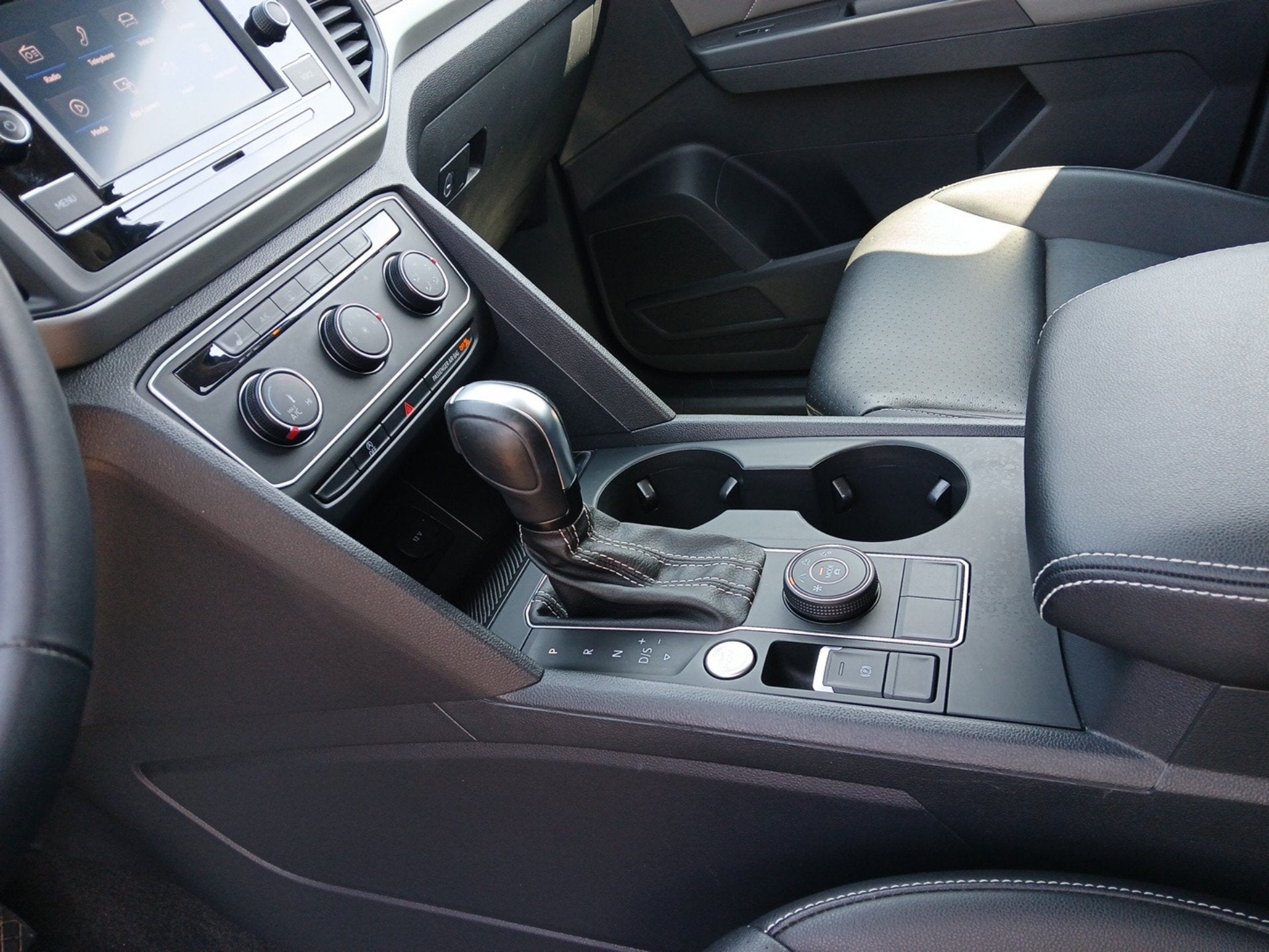 2022 Volkswagen Atlas 2.0T SE
