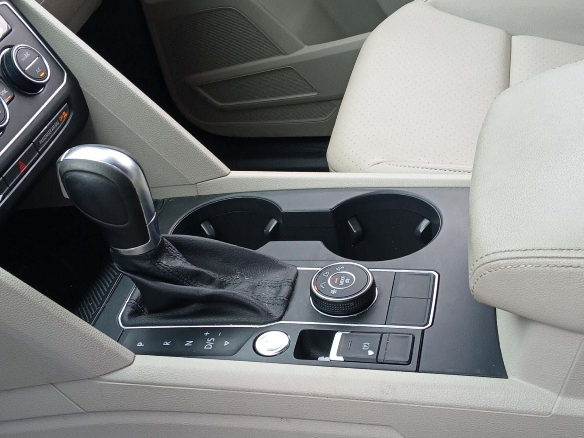 2018 Volkswagen Atlas 3.6L V6 SE
