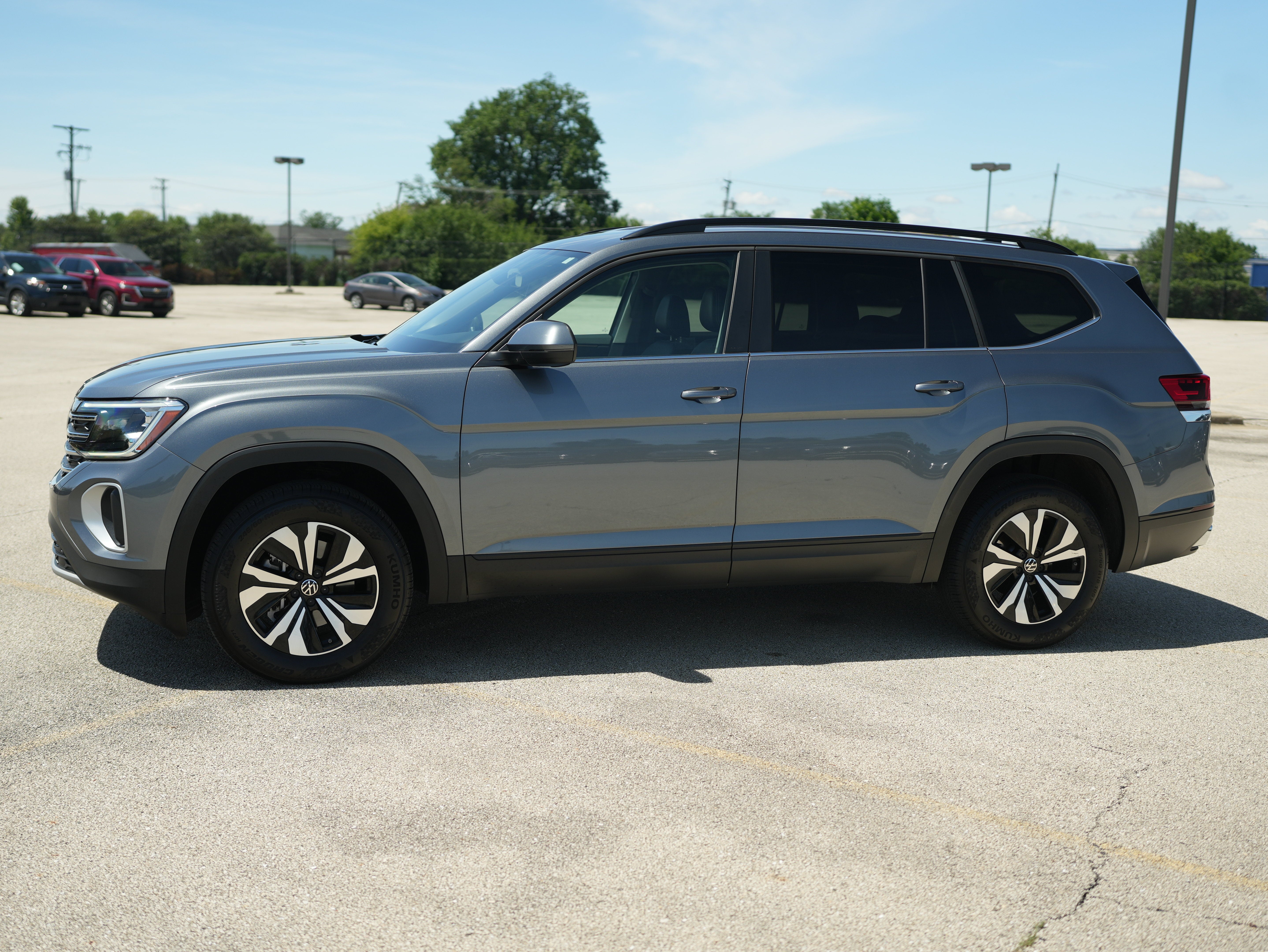 2024 Volkswagen Atlas 2.0T SE