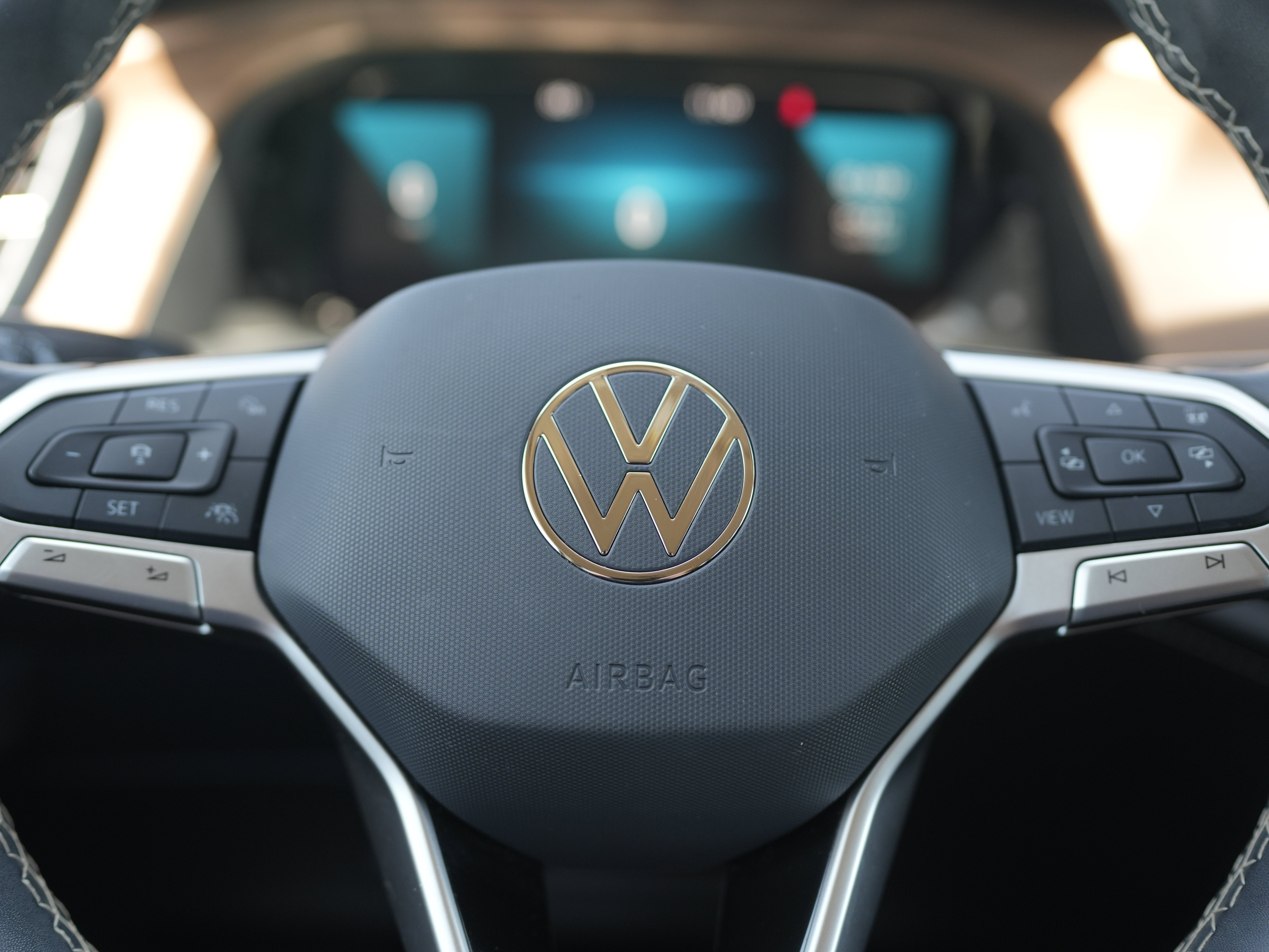 2024 Volkswagen Atlas 2.0T SE