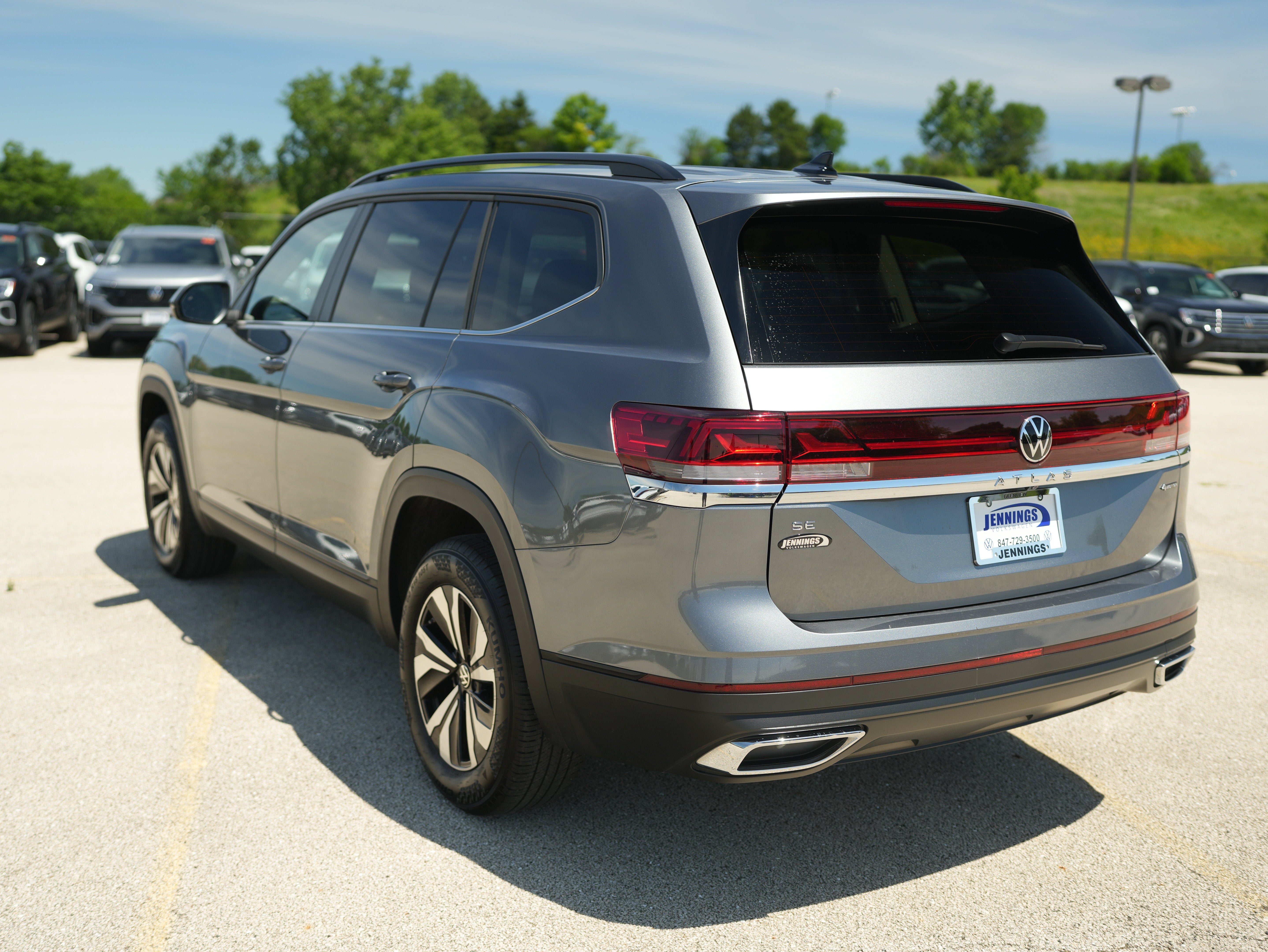 2024 Volkswagen Atlas 2.0T SE