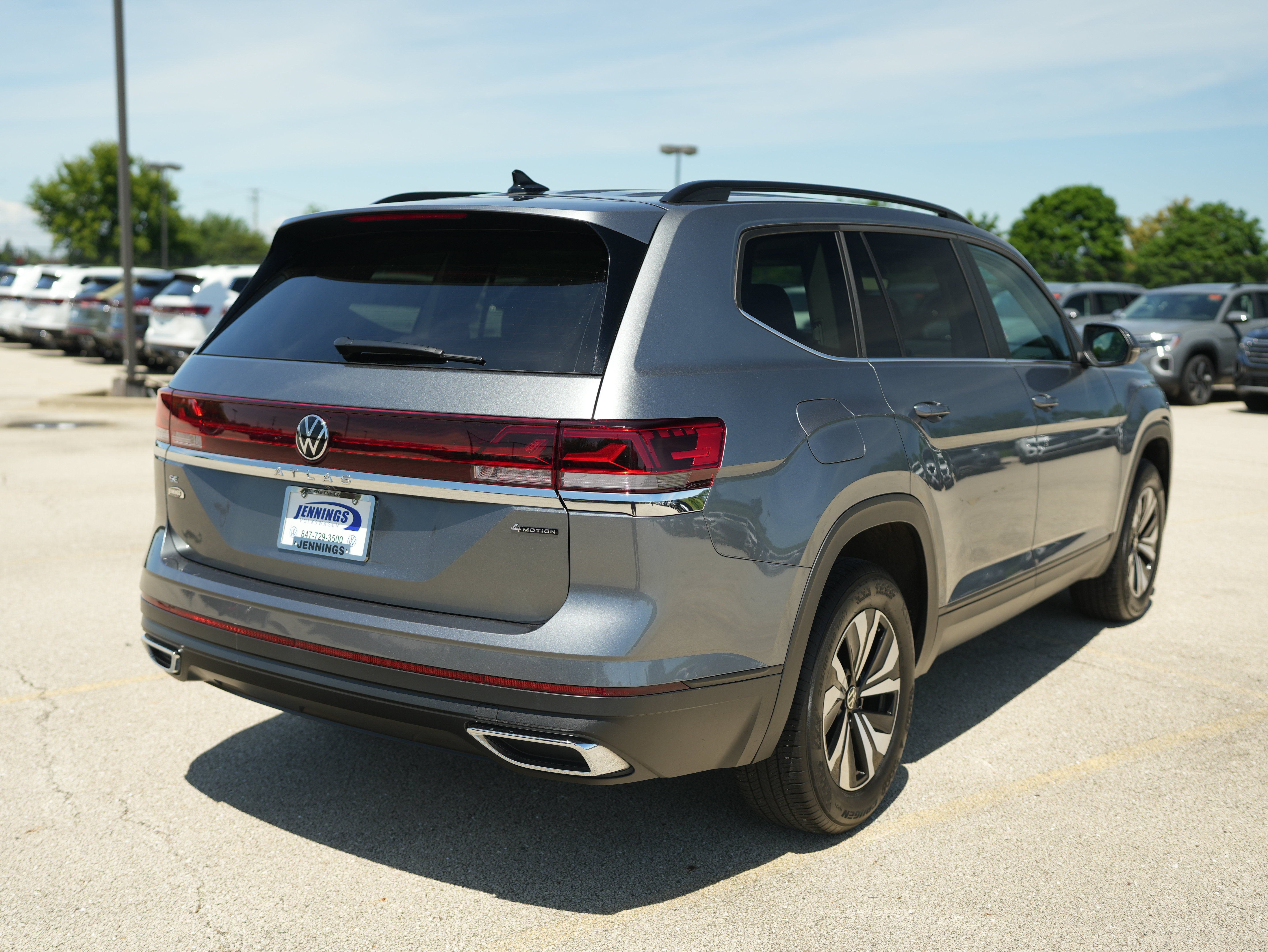 2024 Volkswagen Atlas 2.0T SE