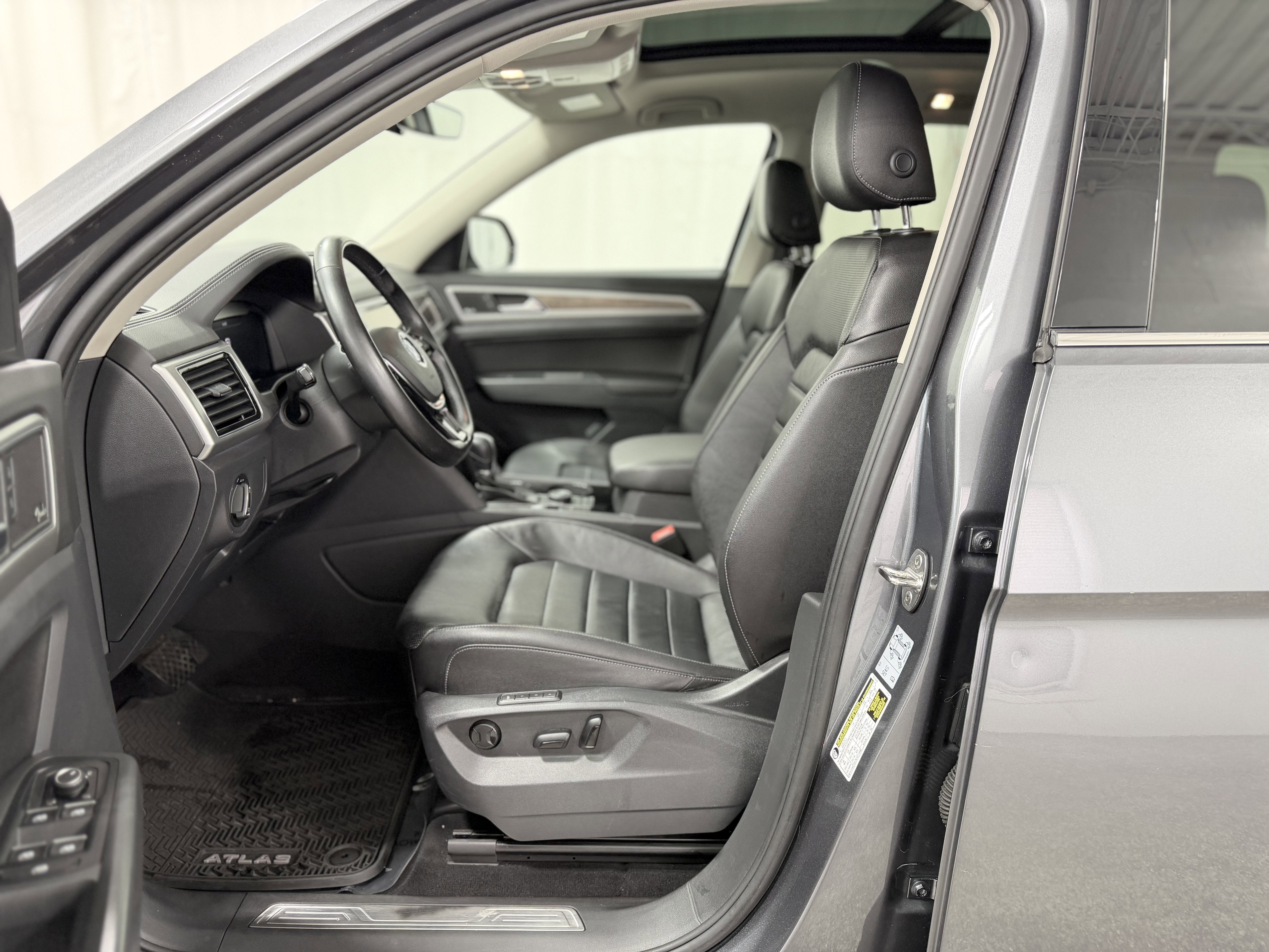 2018 Volkswagen Atlas 3.6L V6 SEL Premium