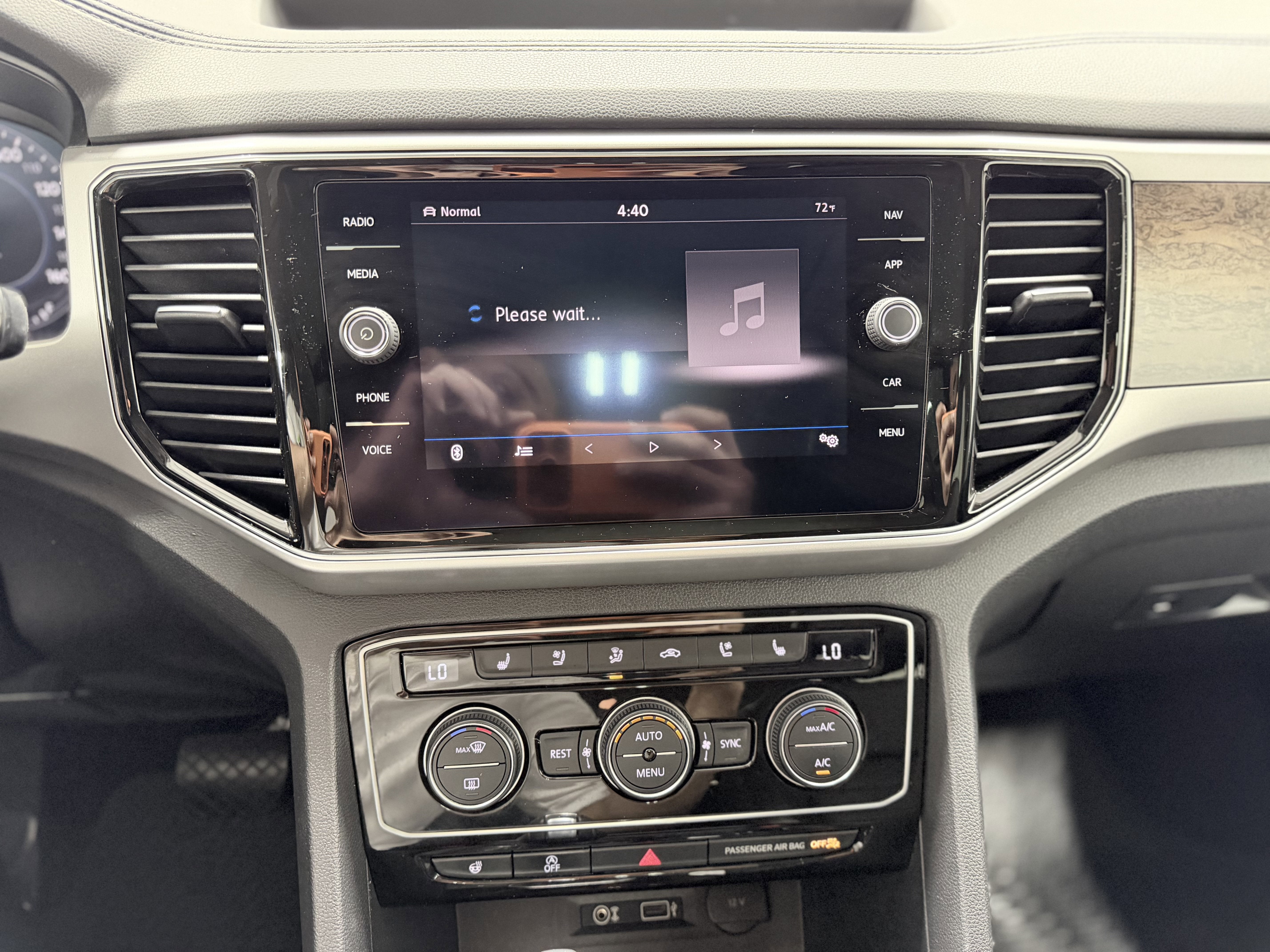 2018 Volkswagen Atlas 3.6L V6 SEL Premium