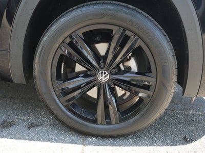 2023 Volkswagen Atlas 3.6L V6 SEL R-Line Black