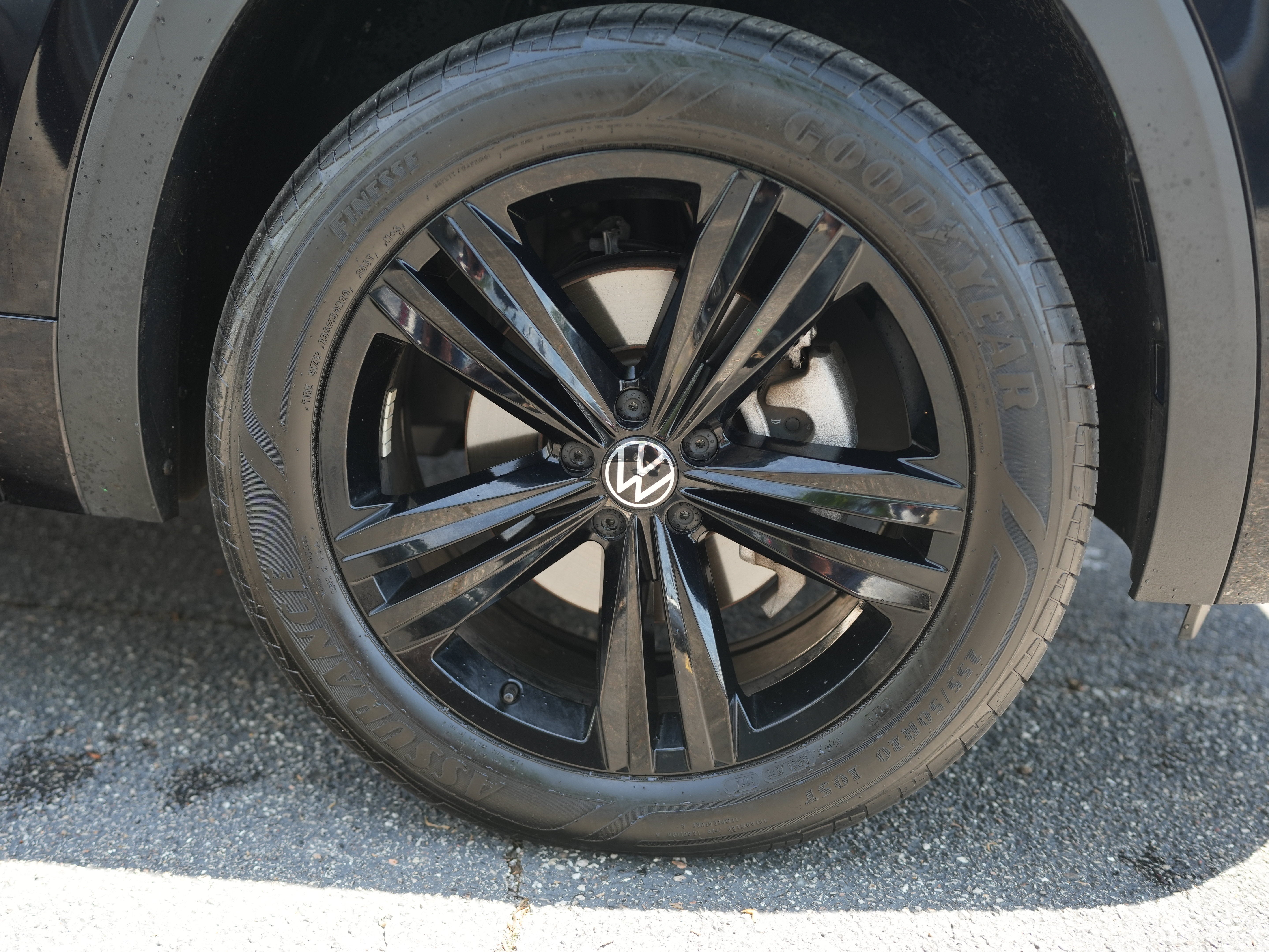 2023 Volkswagen Atlas 3.6L V6 SEL R-Line Black
