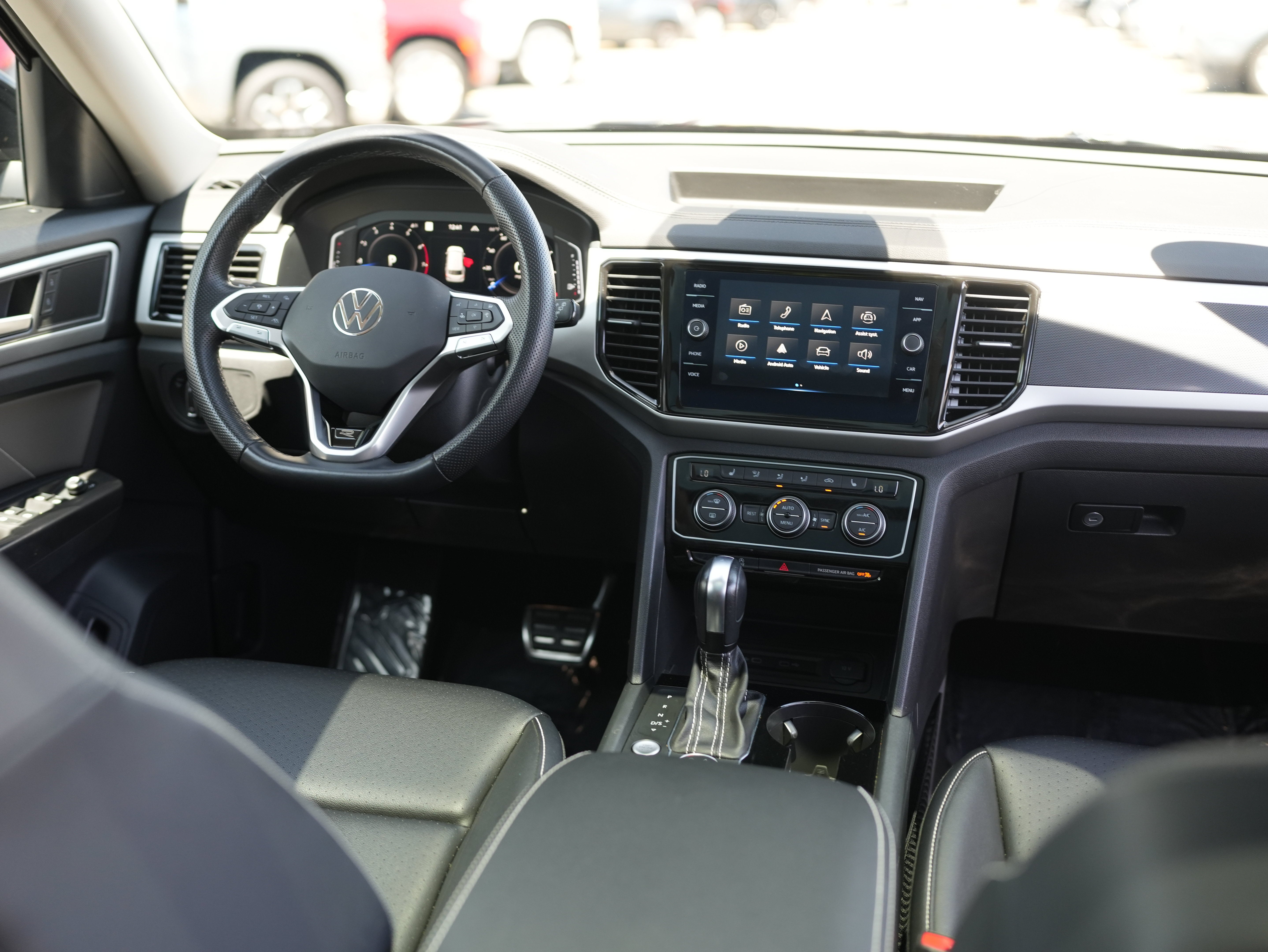 2023 Volkswagen Atlas 3.6L V6 SEL R-Line Black