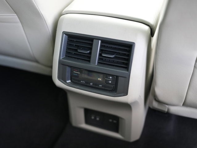 2023 Volkswagen Atlas 3.6L V6 SEL R-Line Black