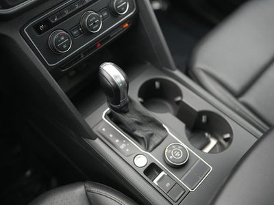 2019 Volkswagen Atlas 3.6L V6 SE w/Technology R-Line