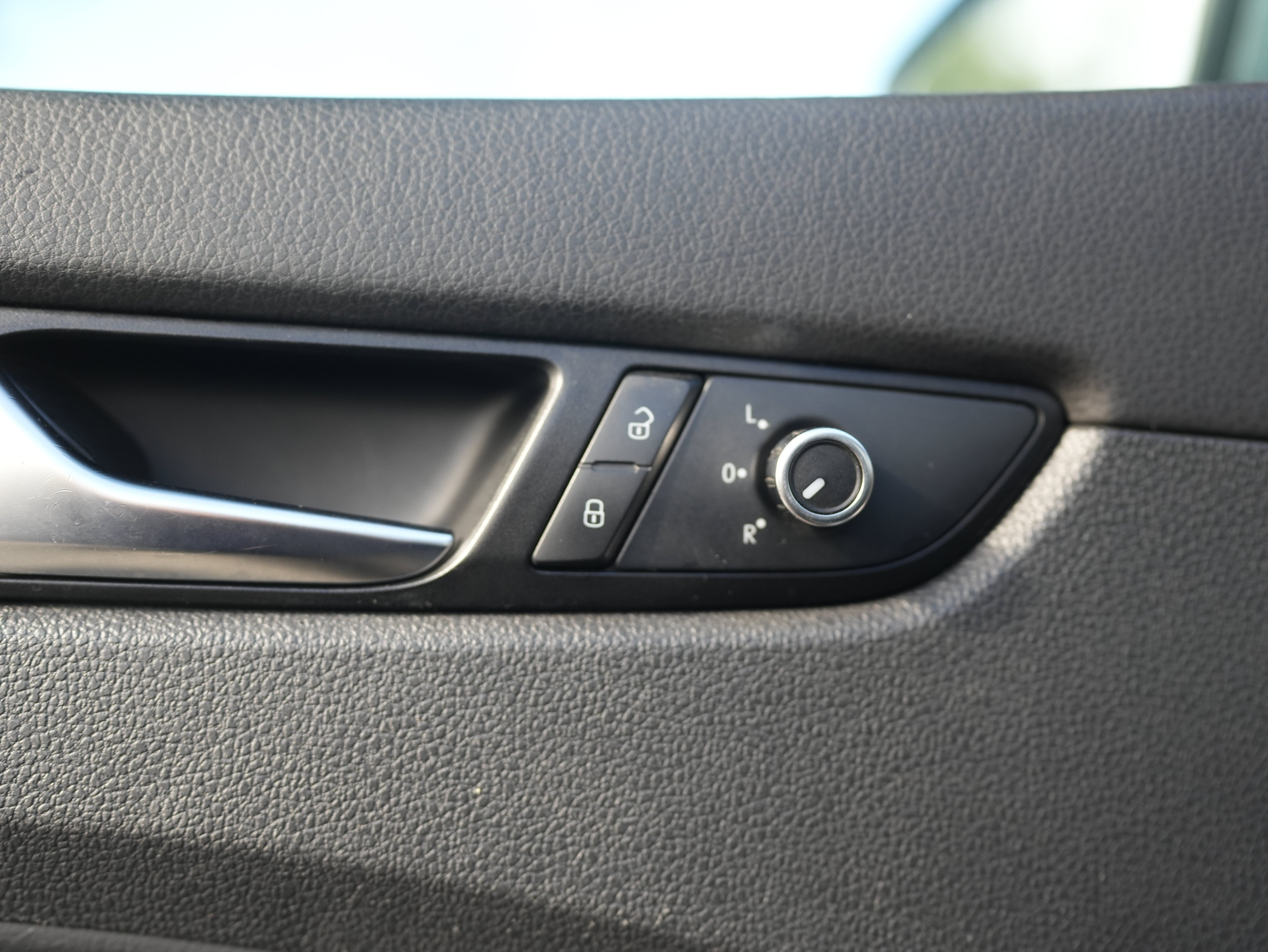 2015 Volkswagen Passat 1.8T S