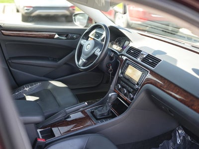 2012 Volkswagen Passat 2.5L SEL