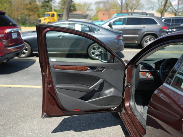 2012 Volkswagen Passat 2.5L SEL