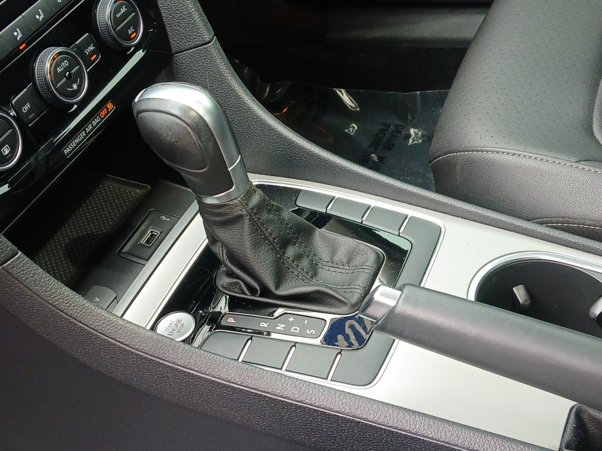 2020 Volkswagen Passat 2.0T R-Line