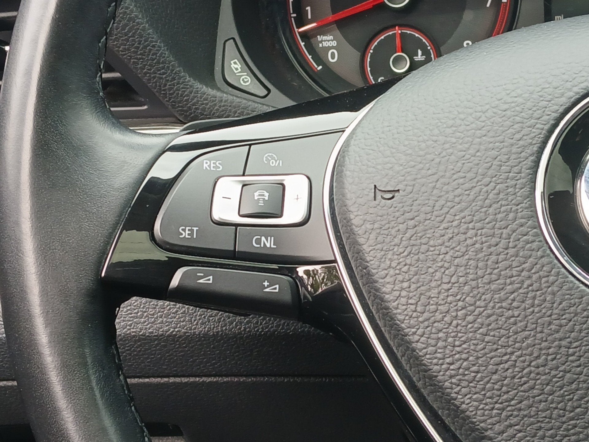 2020 Volkswagen Passat 2.0T R-Line
