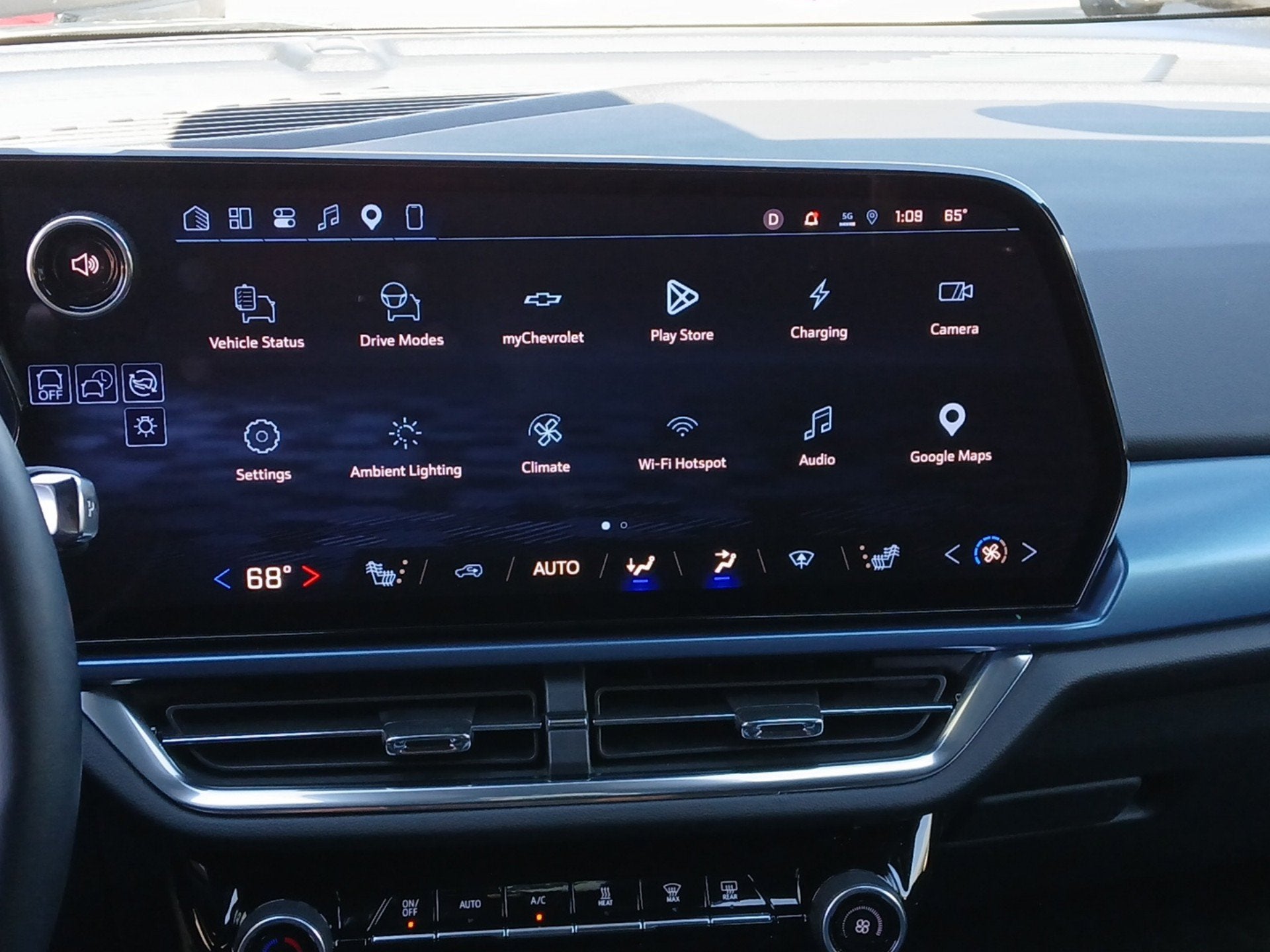 2024 Chevrolet Equinox EV LT - Photo 12