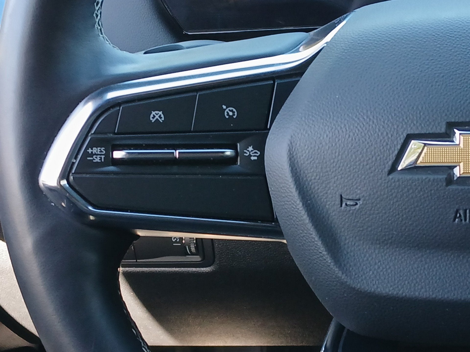 2024 Chevrolet Equinox EV LT - Photo 9