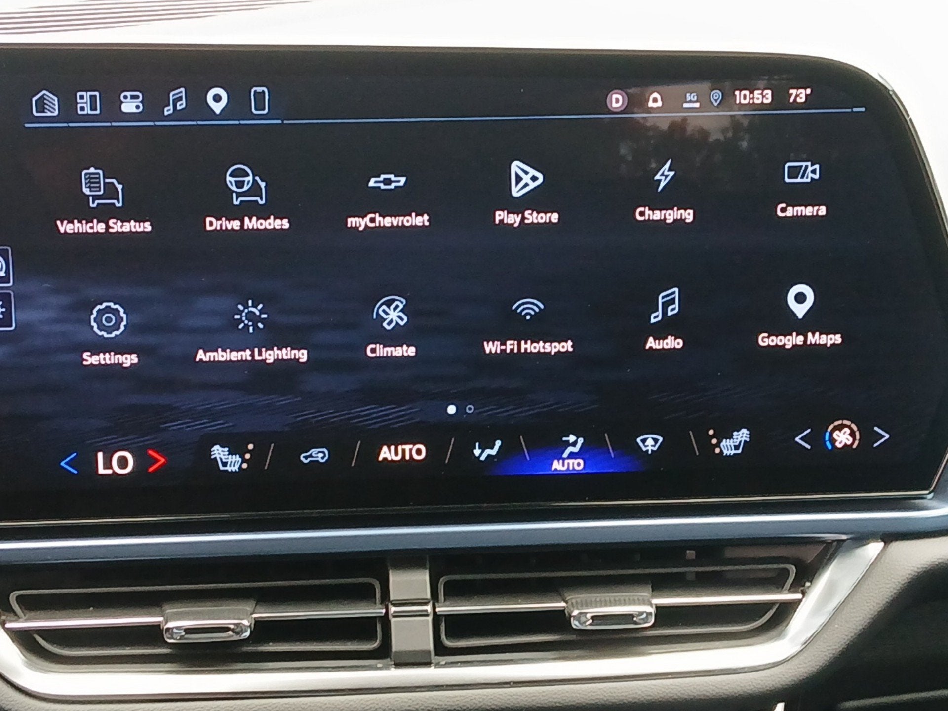 2024 Chevrolet Equinox EV LT - Photo 12