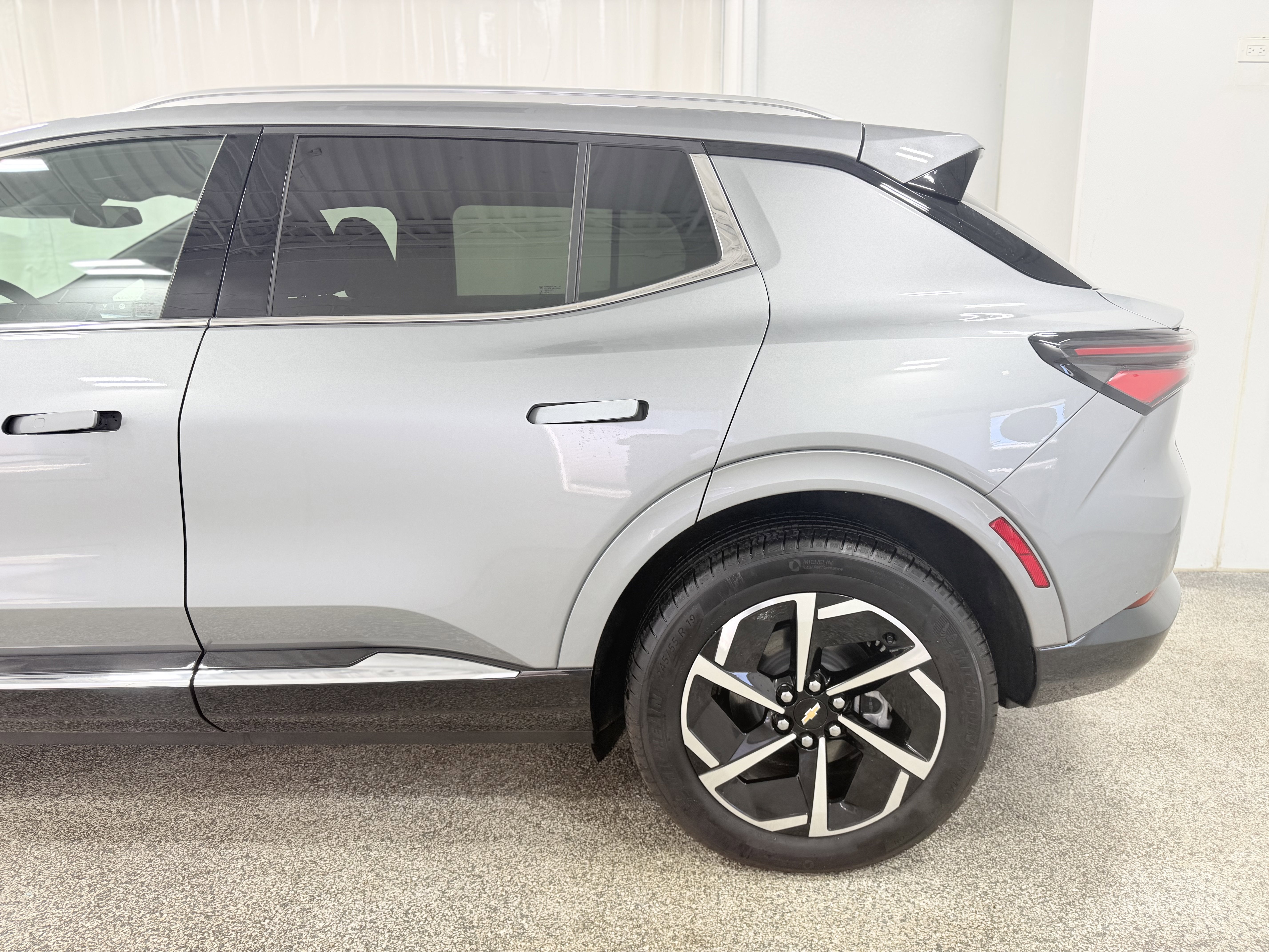 2025 Chevrolet Equinox EV LT