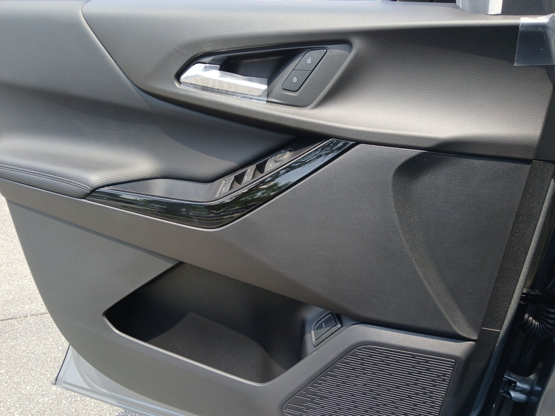 2027 Chevrolet Equinox FWD LT