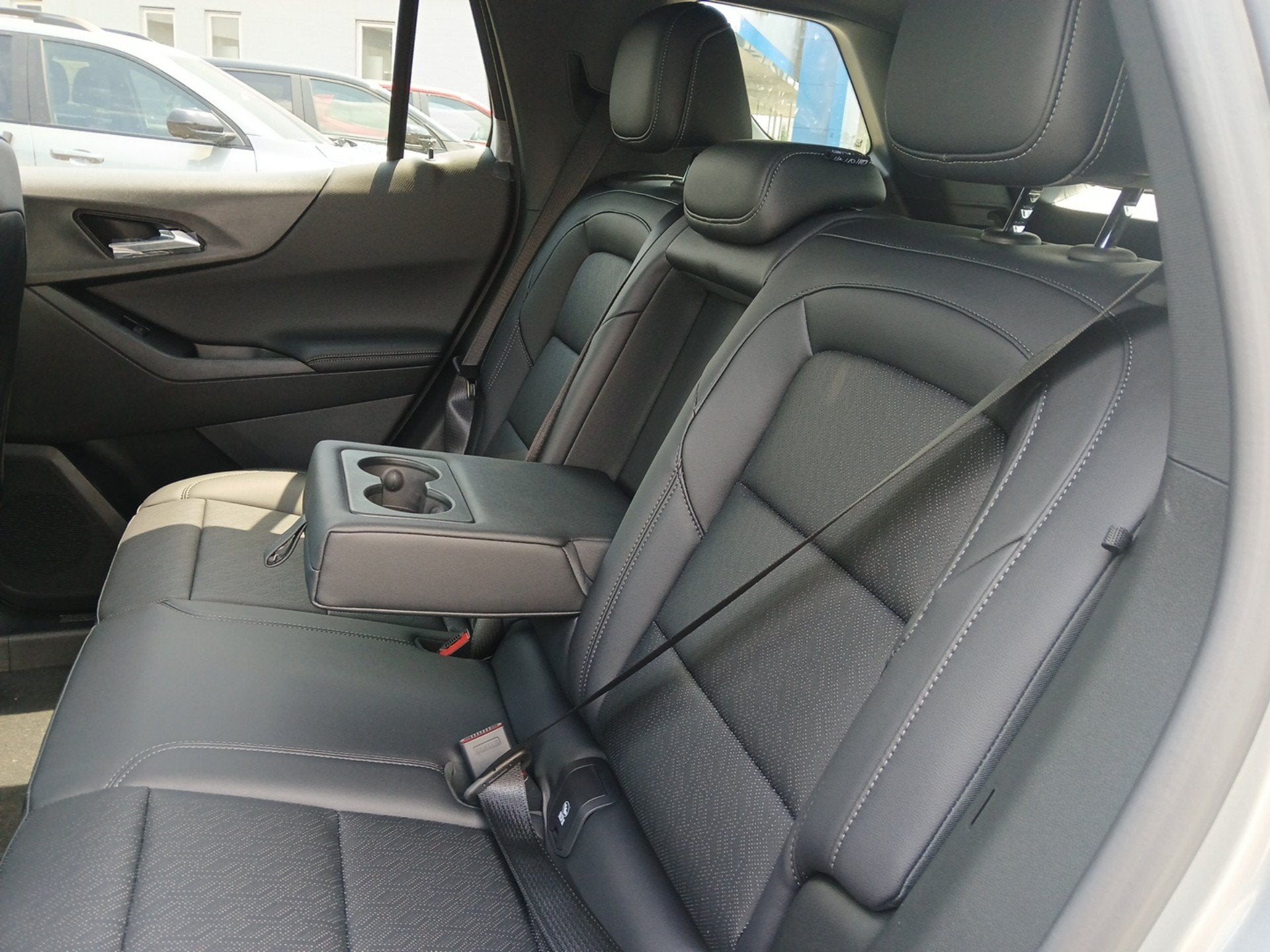 2027 Chevrolet Equinox FWD LT